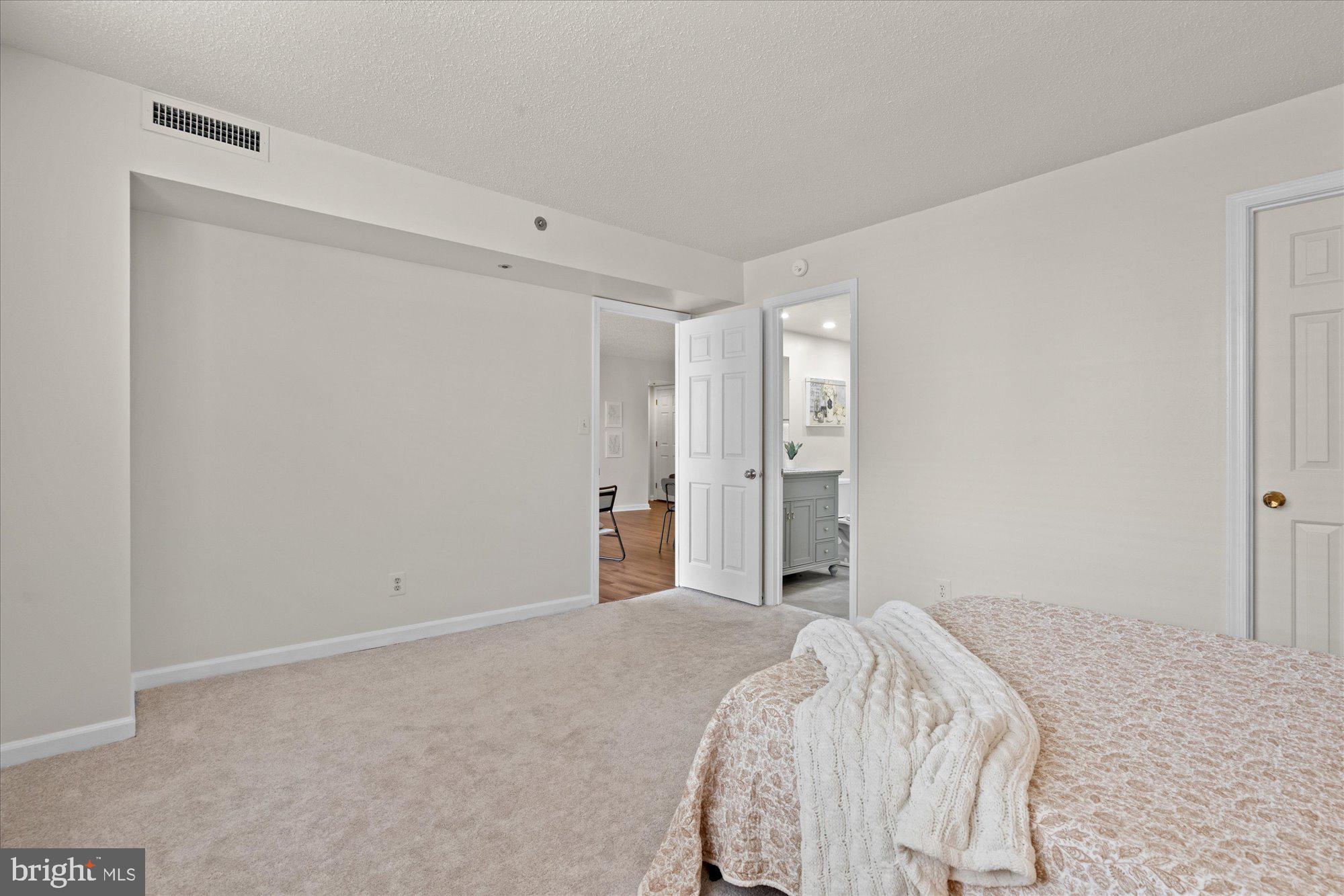 BRADDOCK PLACE - Residential