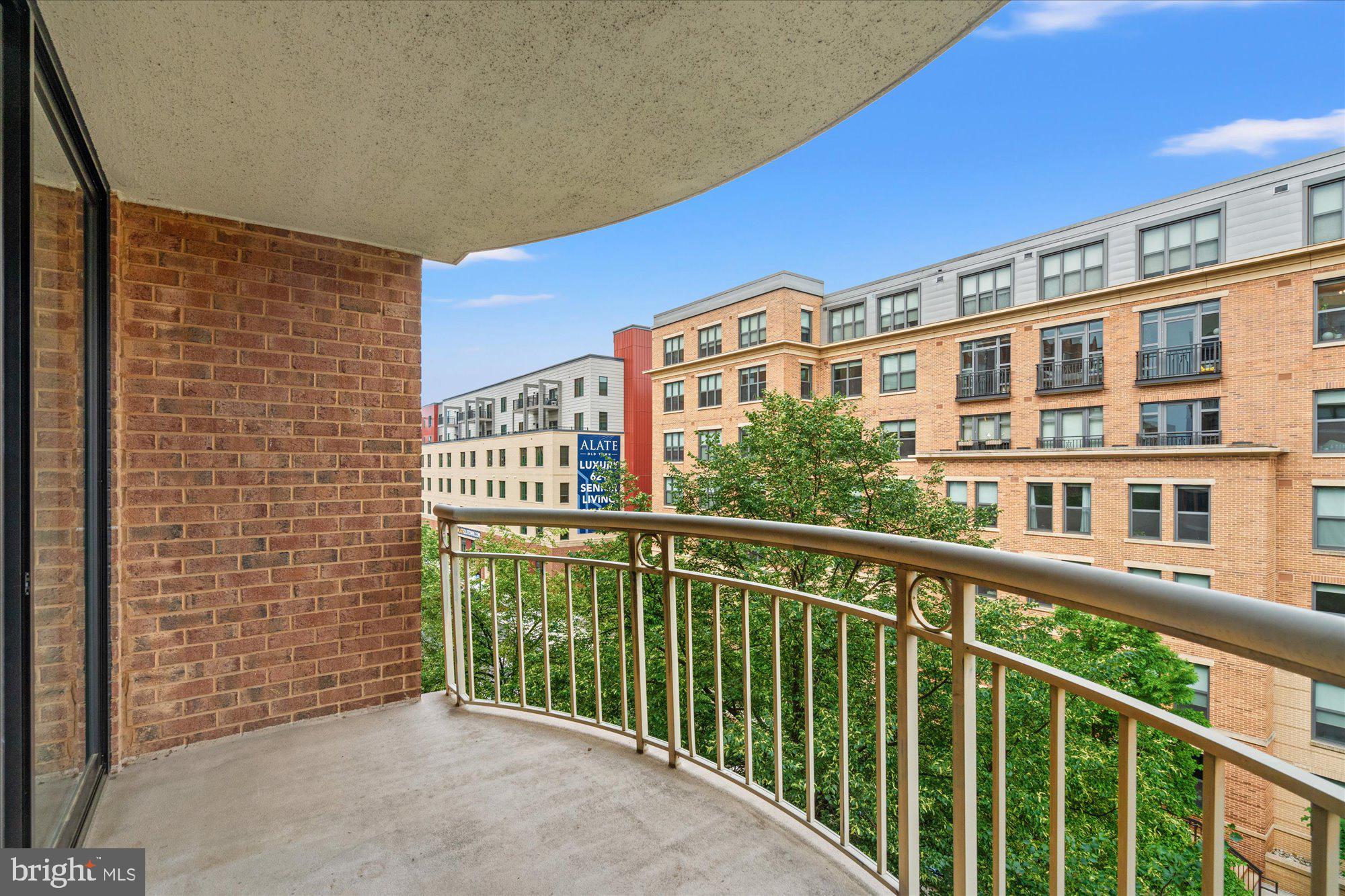 BRADDOCK PLACE - Residential