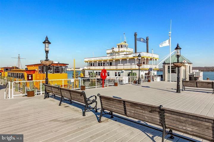 BRADDOCK PLACE - Residential