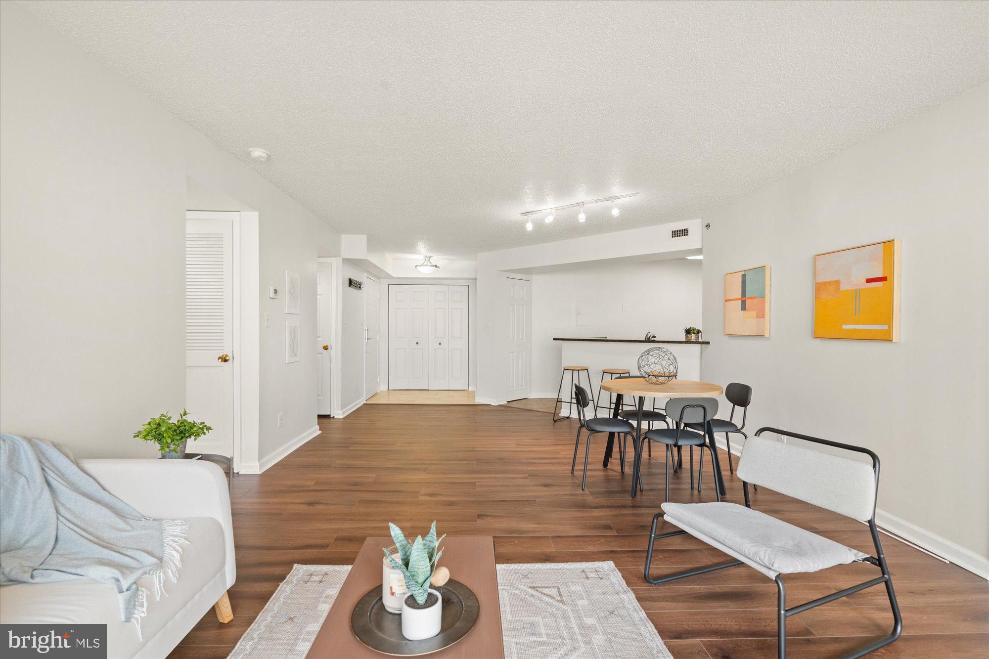 BRADDOCK PLACE - Residential