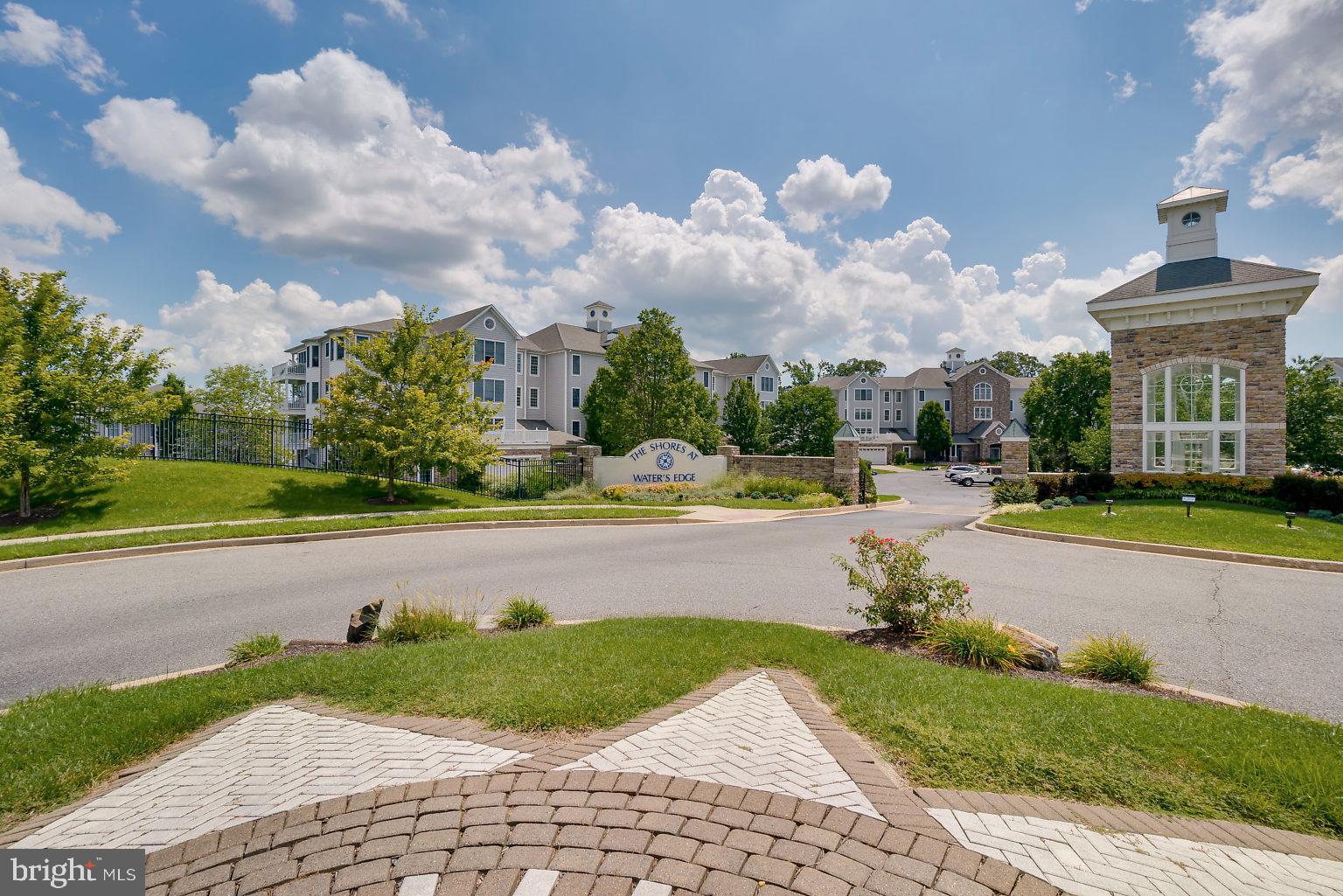 WATERS EDGE - Residential