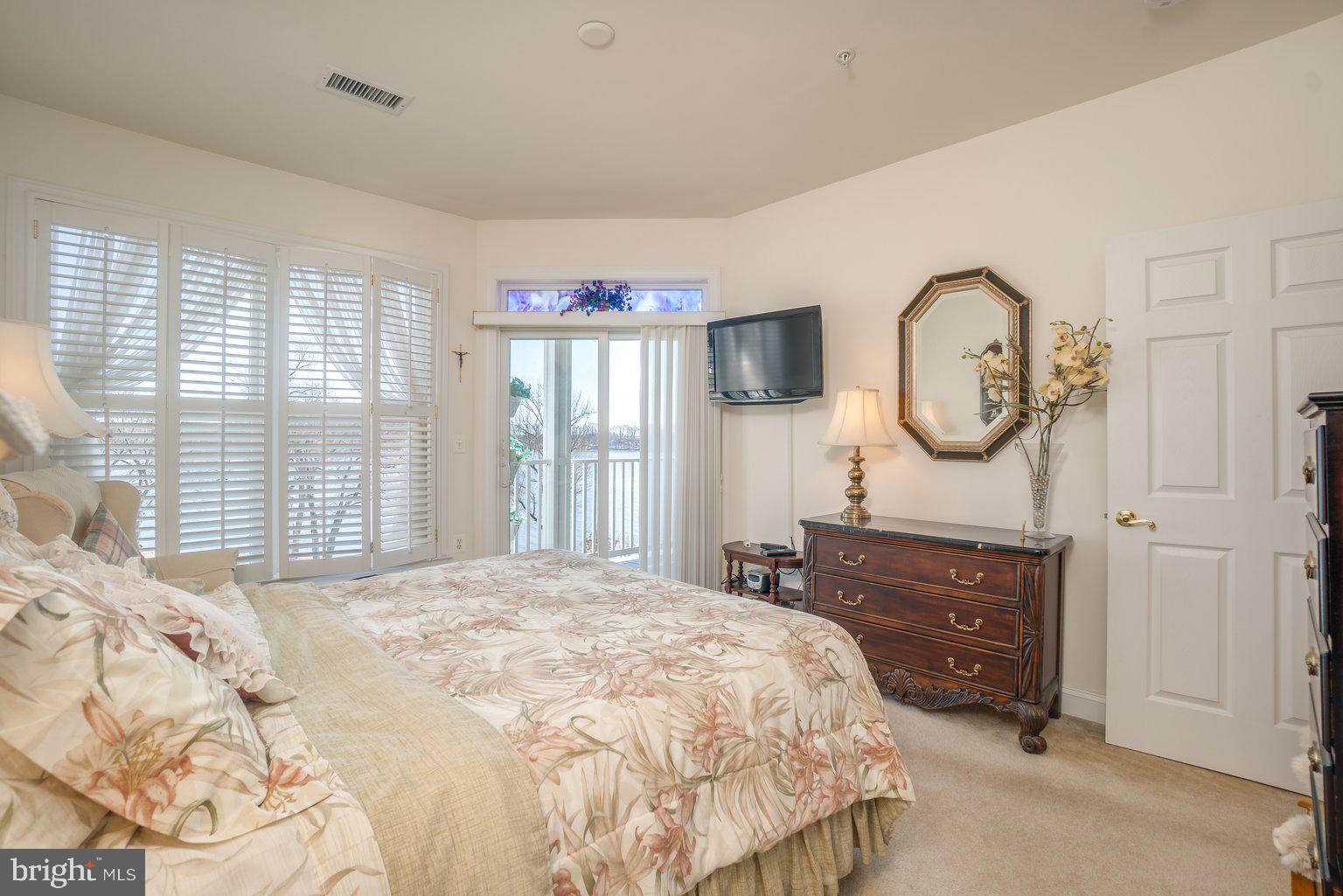 WATERS EDGE - Residential