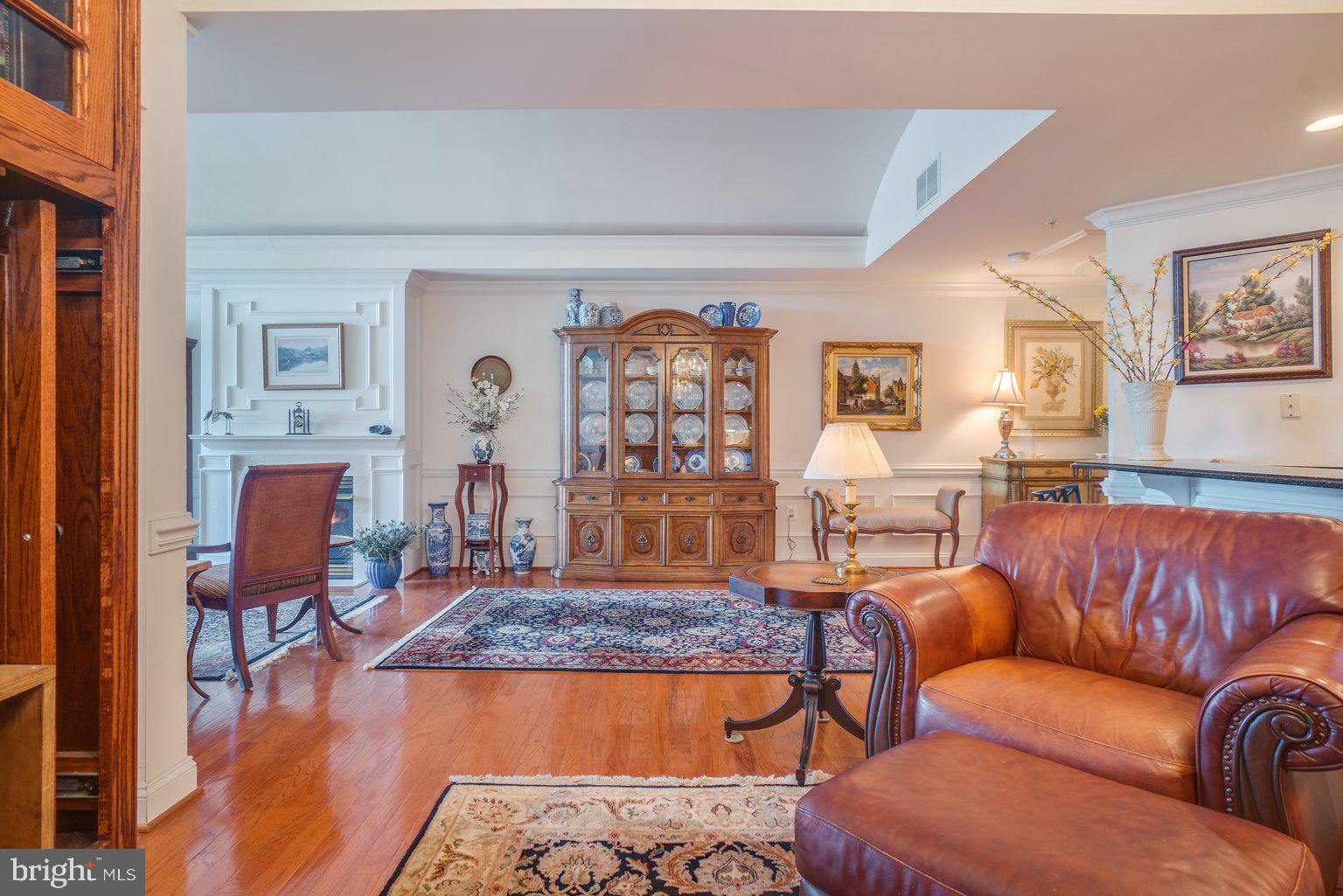 WATERS EDGE - Residential