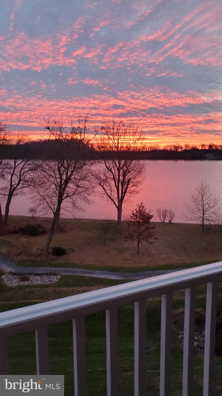 WATERS EDGE - Residential