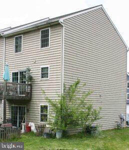 ENCLAVE AT HUNTER CREEK - Residential