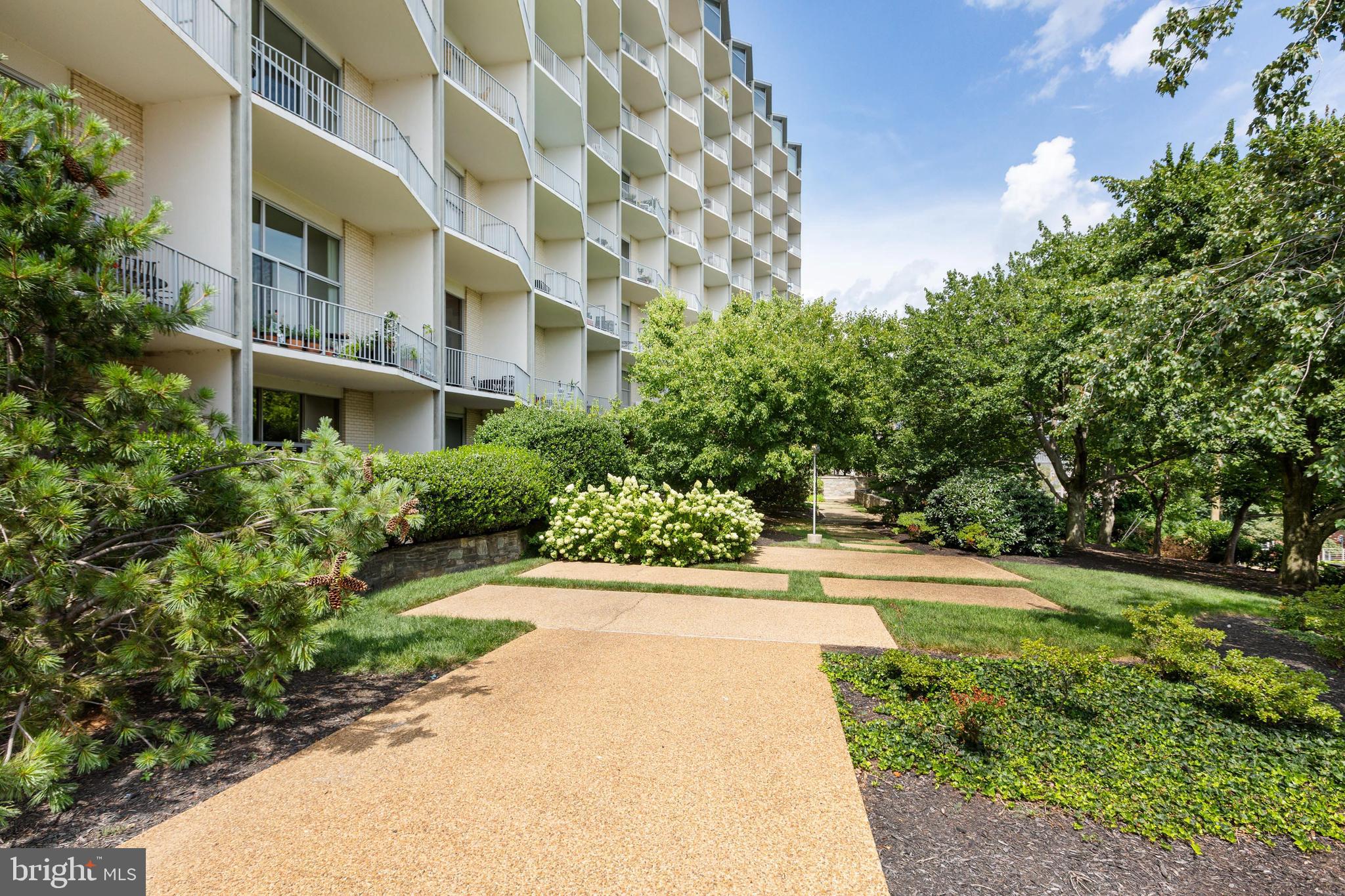 RADNOR - FORT MYER HEIGHTS - Residential Lease