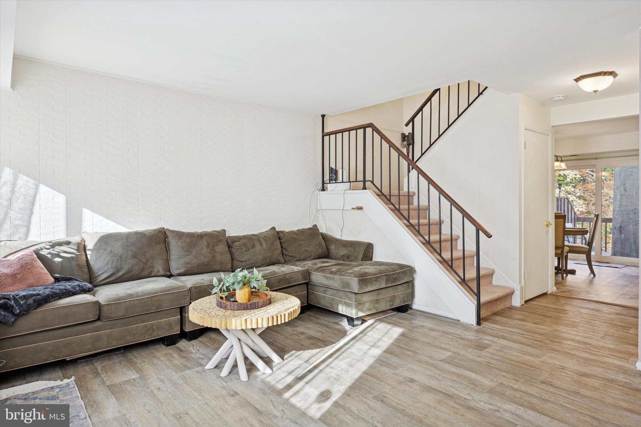 18 TROWBRIDGE LANE BB