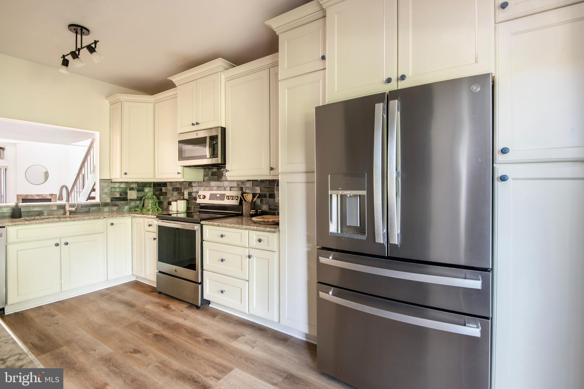 VILLAGE OF CHESAPEAKE HARBOUR - Residential