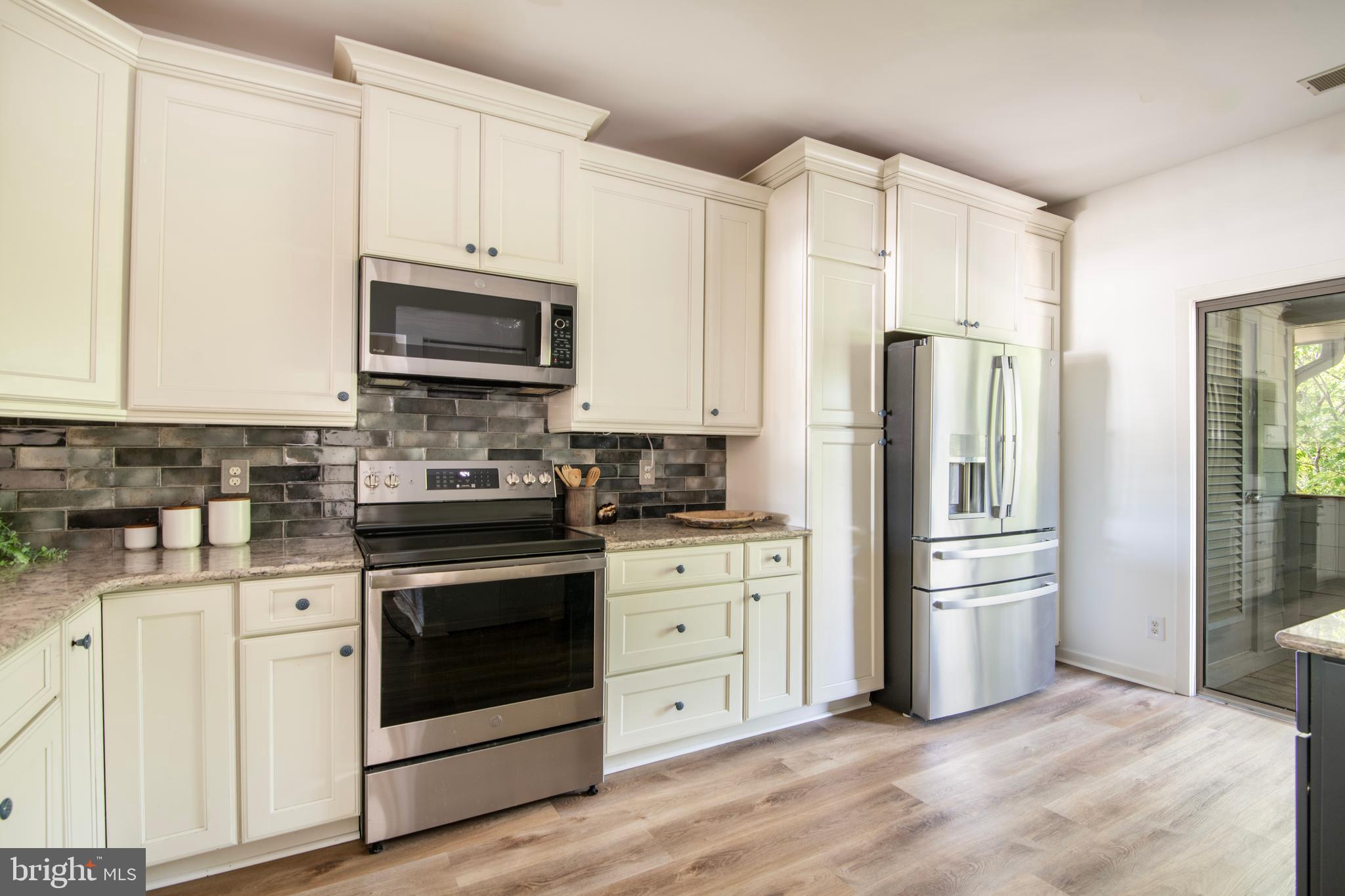VILLAGE OF CHESAPEAKE HARBOUR - Residential