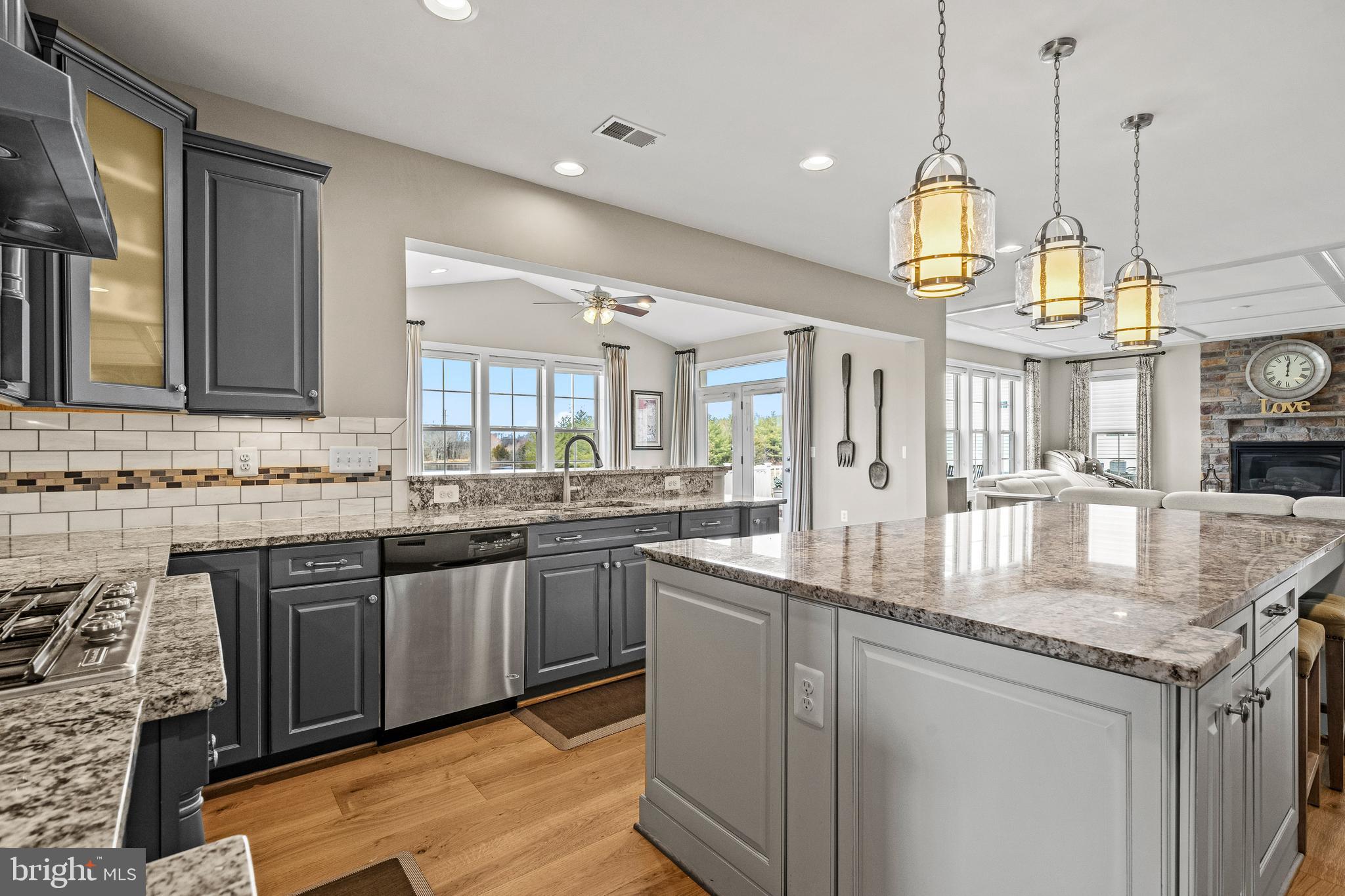 CLARKE ASSEMBLAGE - Residential