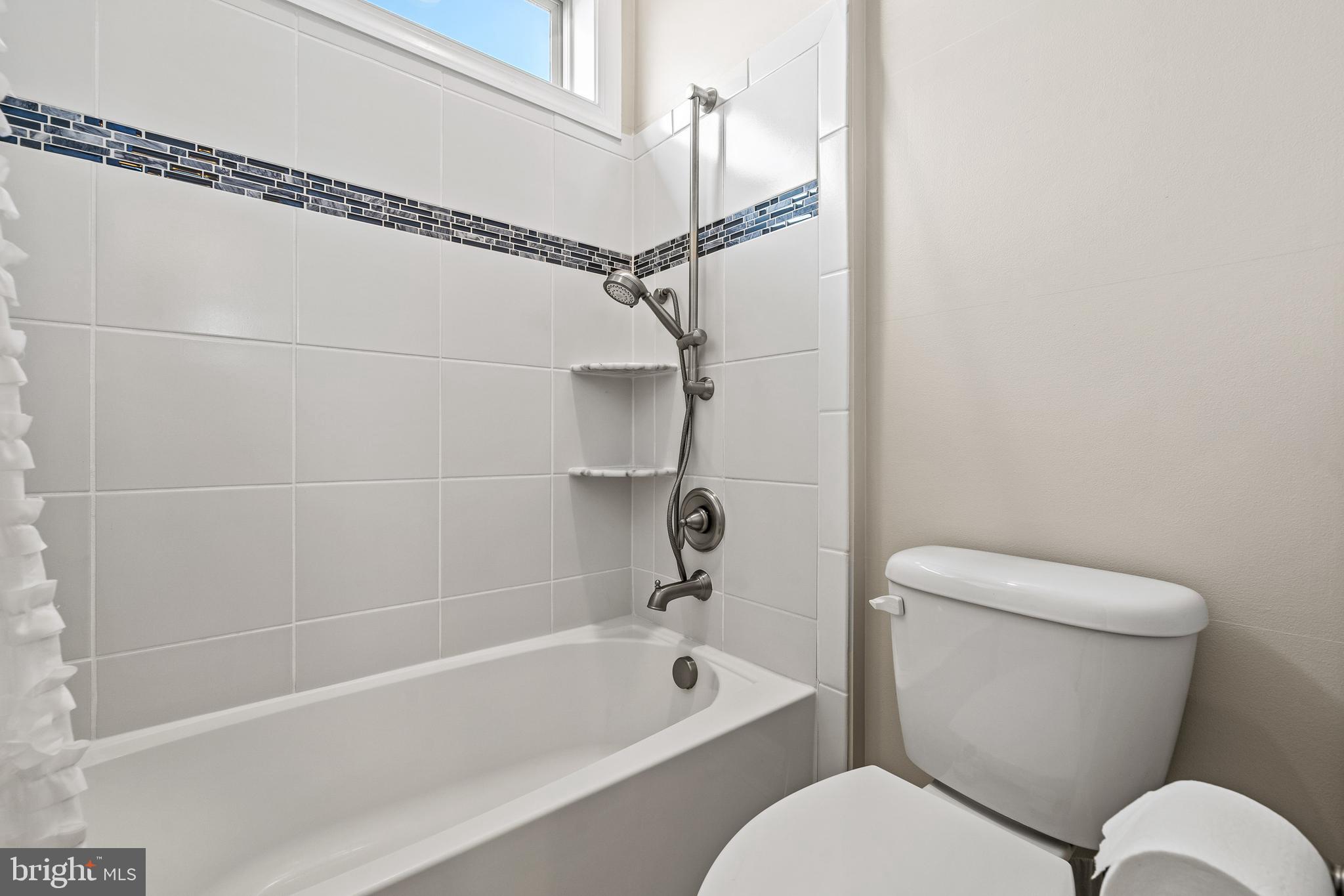 CLARKE ASSEMBLAGE - Residential