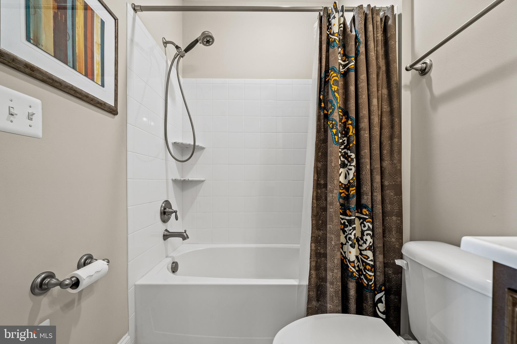 CLARKE ASSEMBLAGE - Residential