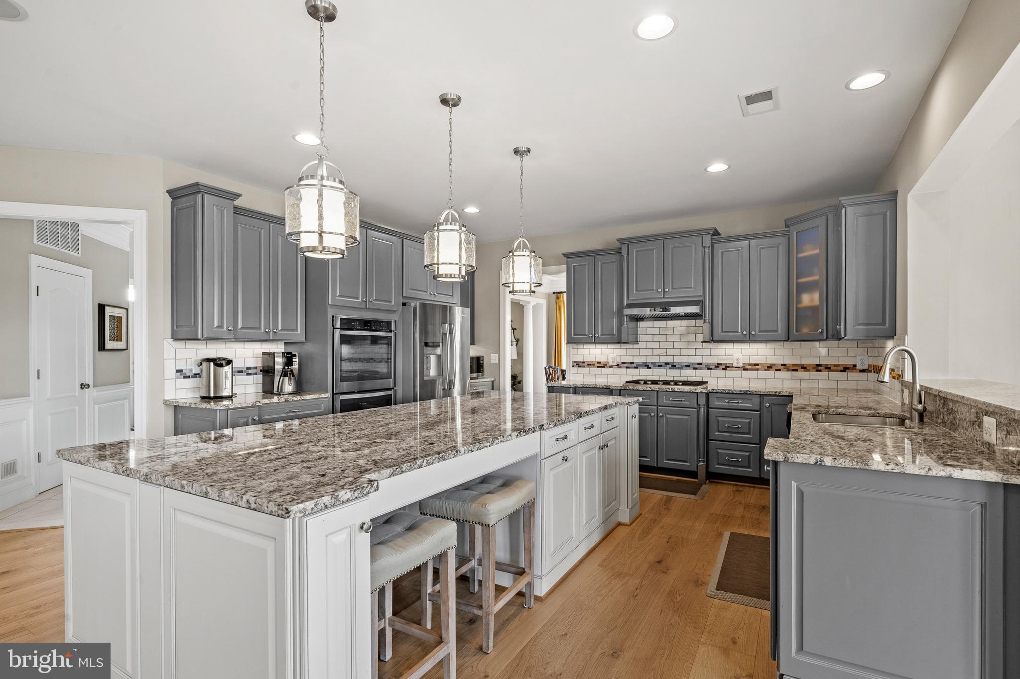 CLARKE ASSEMBLAGE - Residential