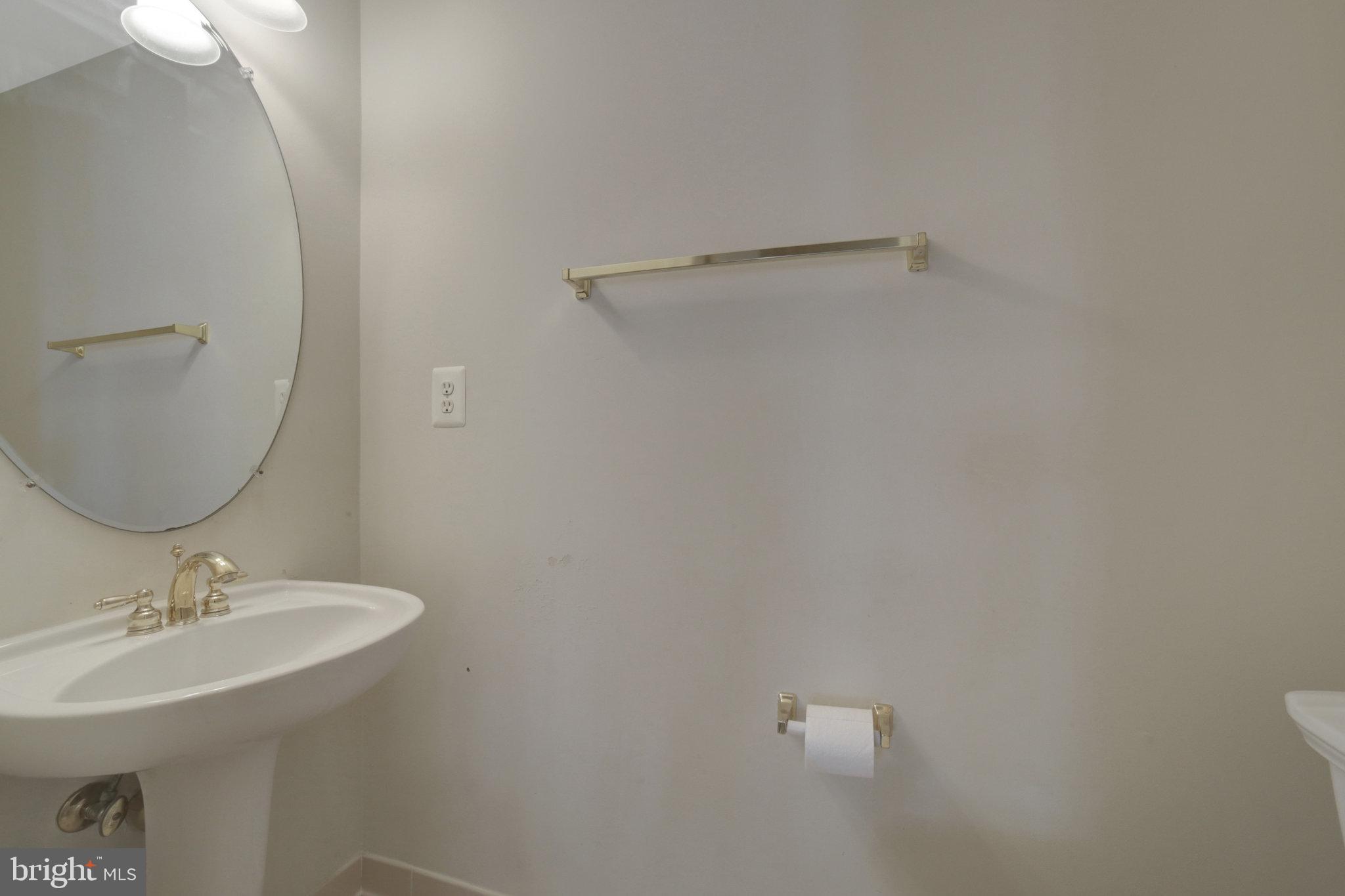 CAMERON STATION - Residential Lease