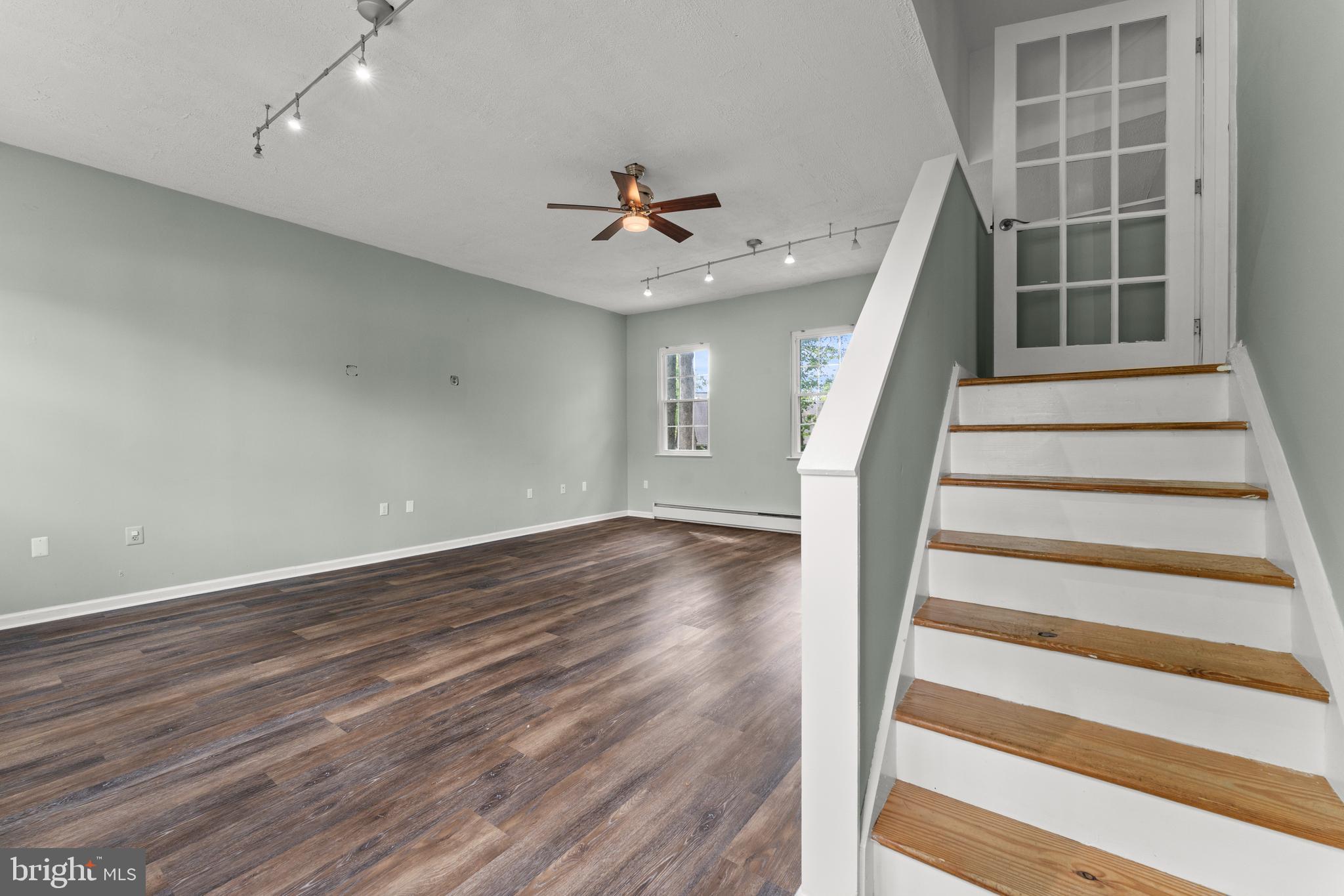 HUNTINGTON - Residential