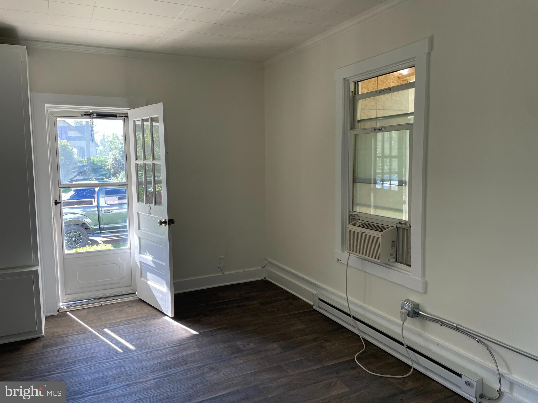 BRADDOCK HEIGHTS - Residential Lease