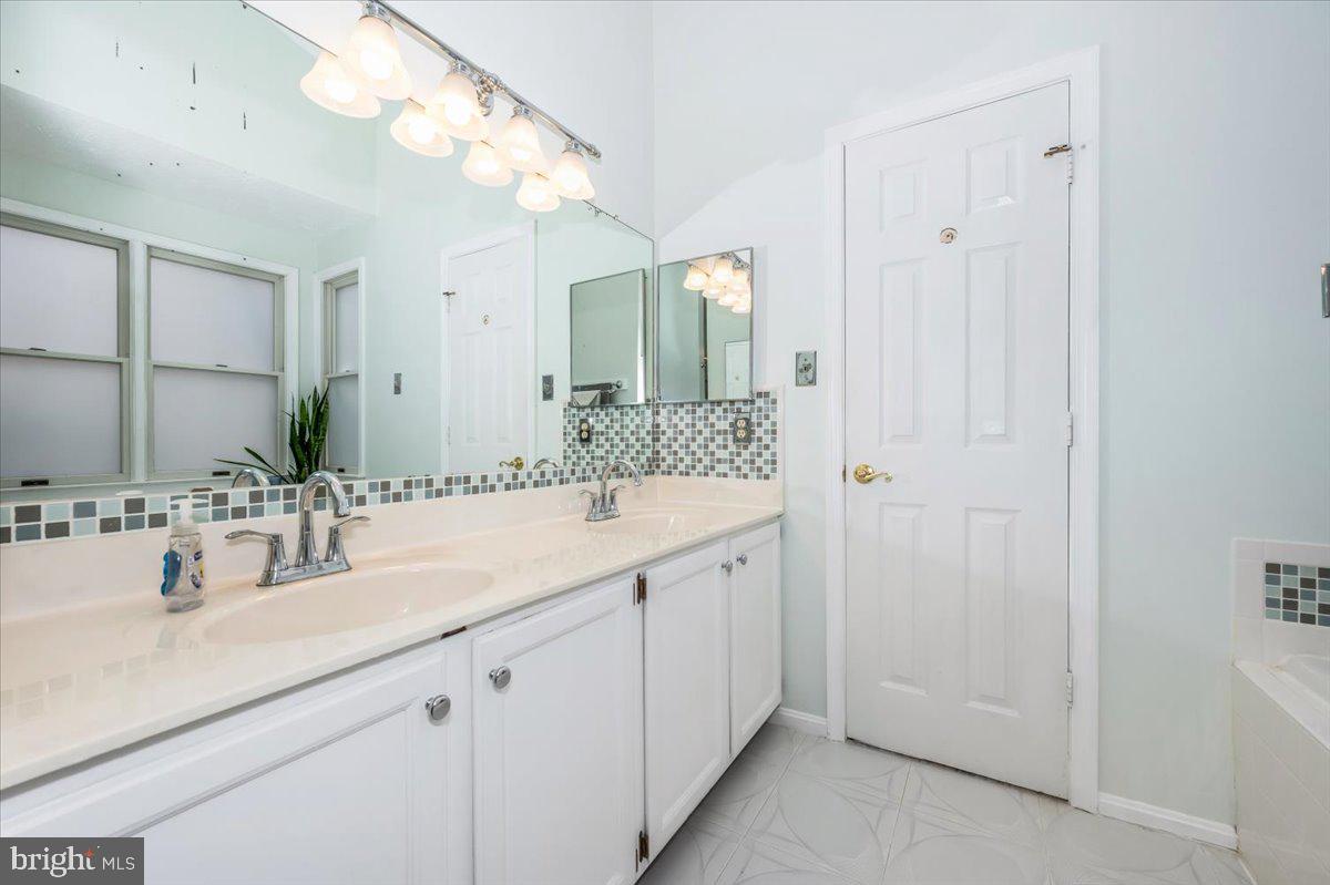 EAGLEHEAD SUMMERFIELD - Residential