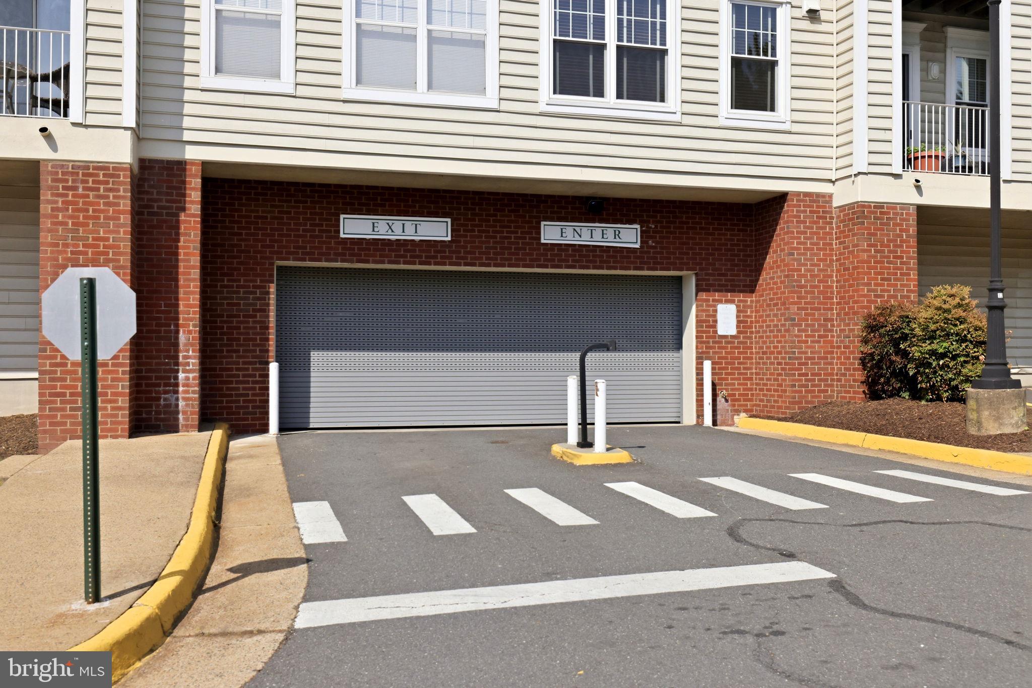 LILLIAN COURT AT TYSONS - Residential