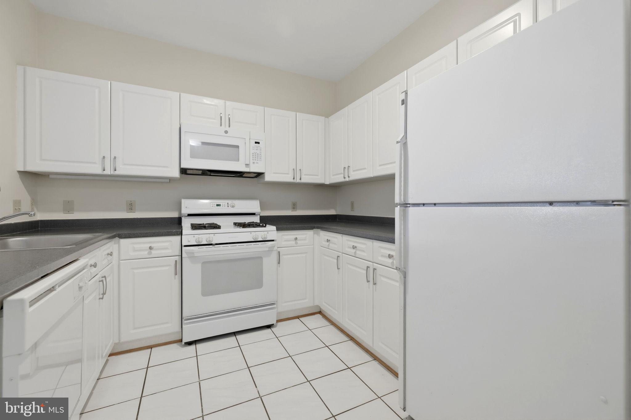 LILLIAN COURT AT TYSONS - Residential