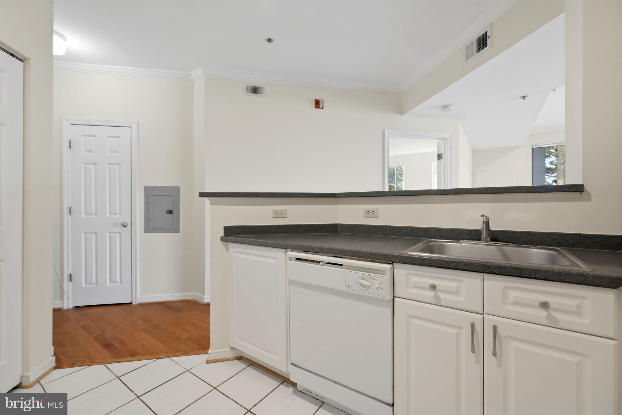 LILLIAN COURT AT TYSONS - Residential