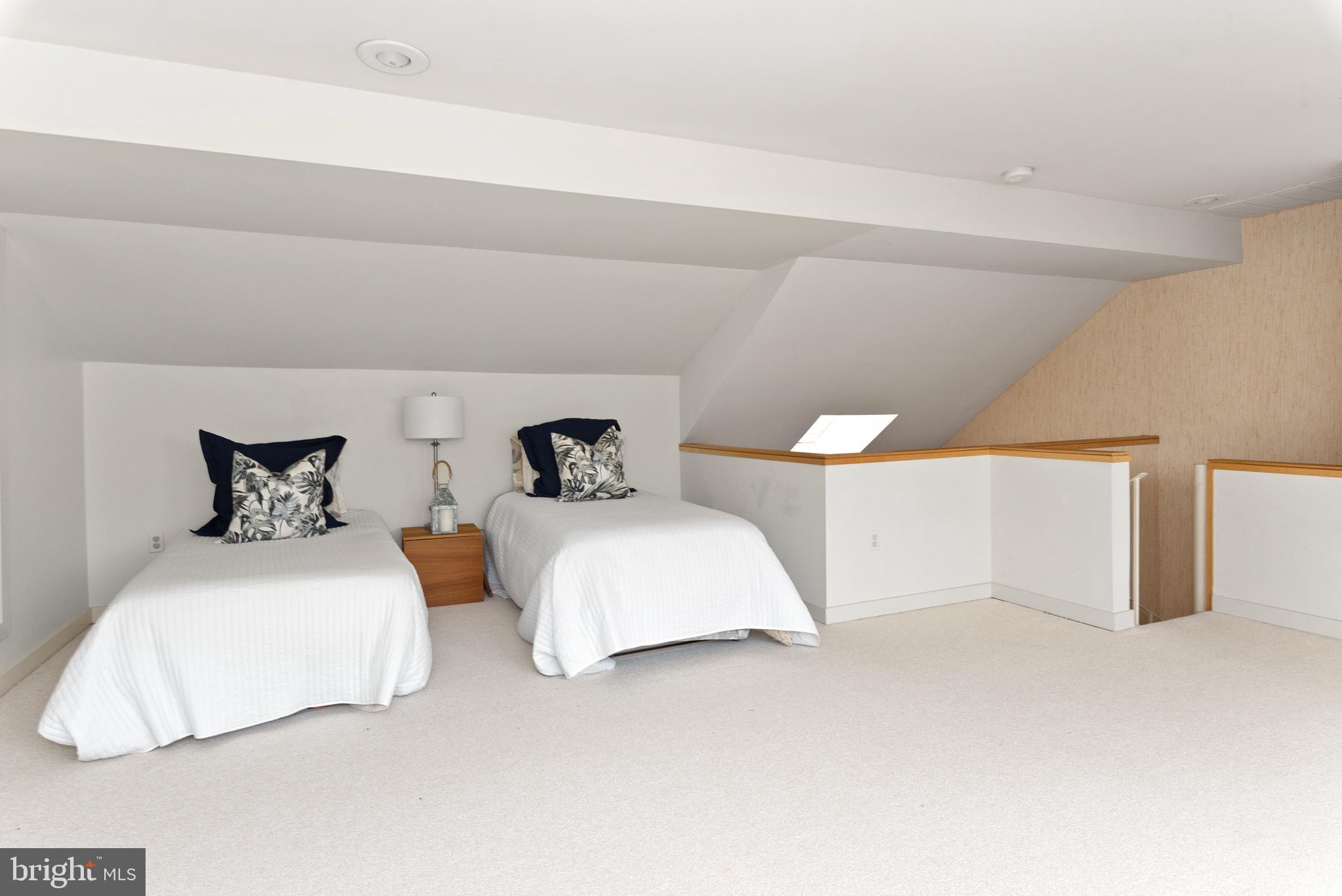 CHESAPEAKE LANDING - Residential