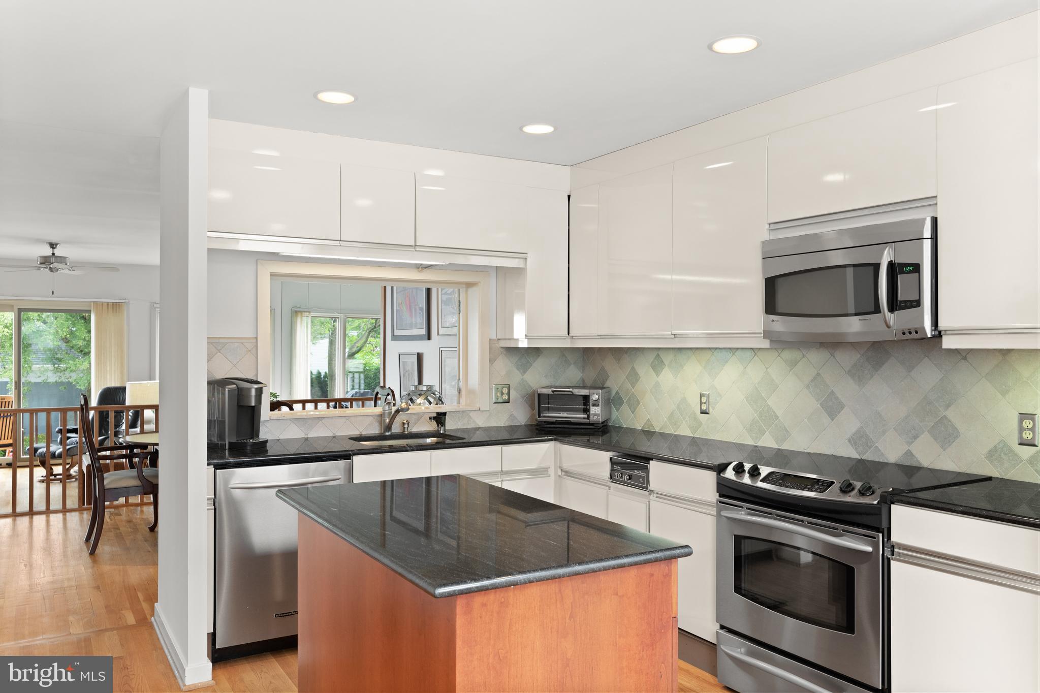 CHESAPEAKE LANDING - Residential