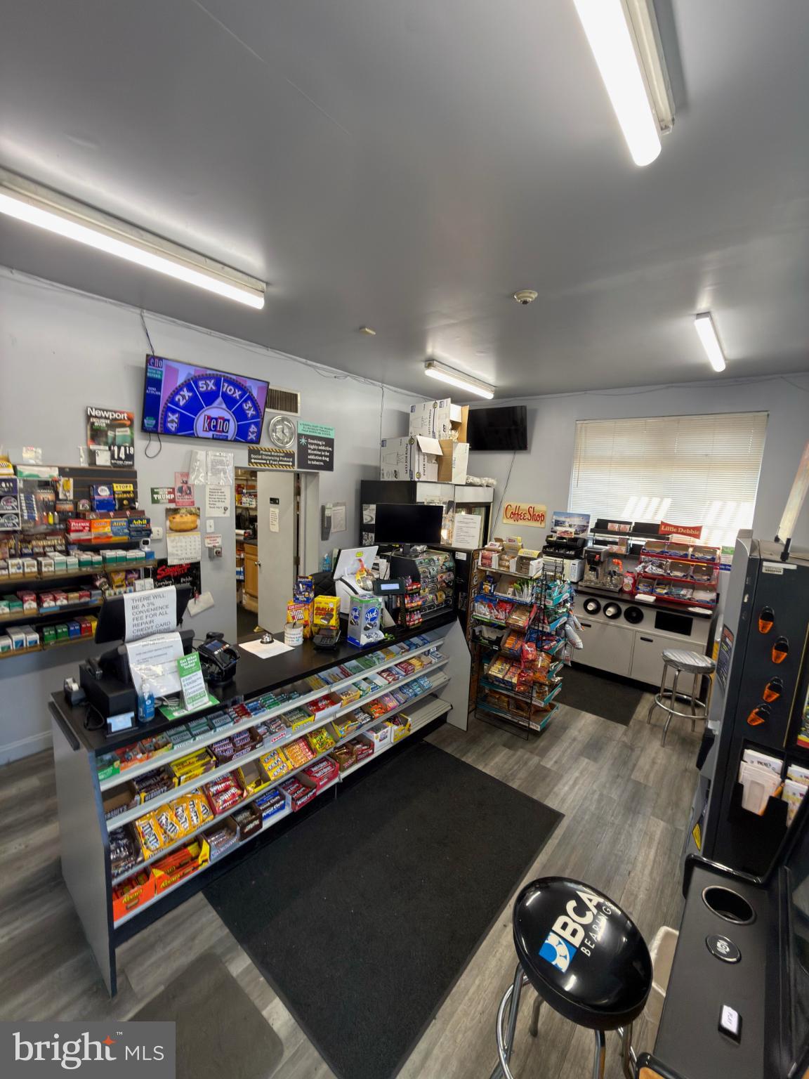 PACKER PARK - Commercial Sale