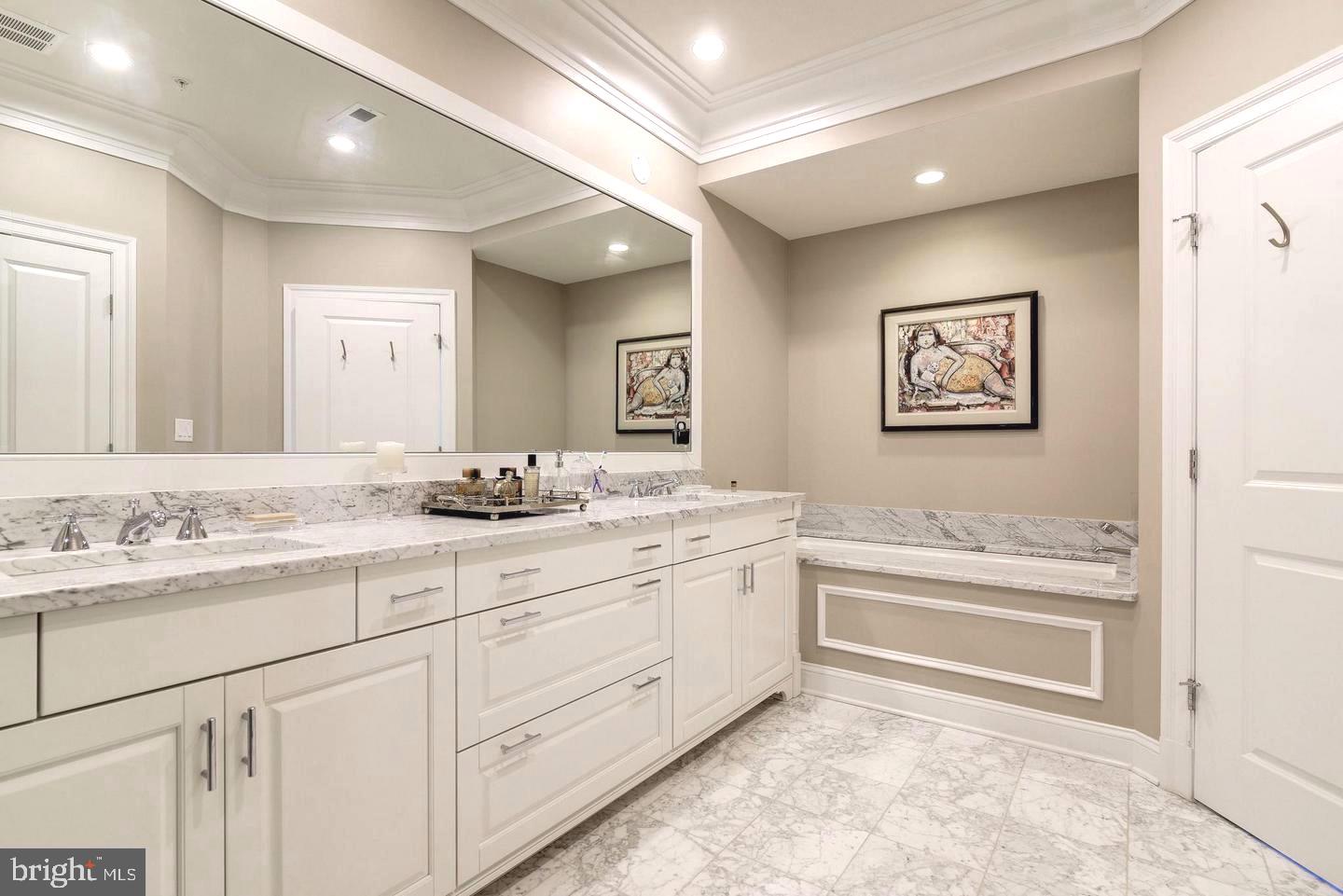 SYMPHONY PARK - Residential