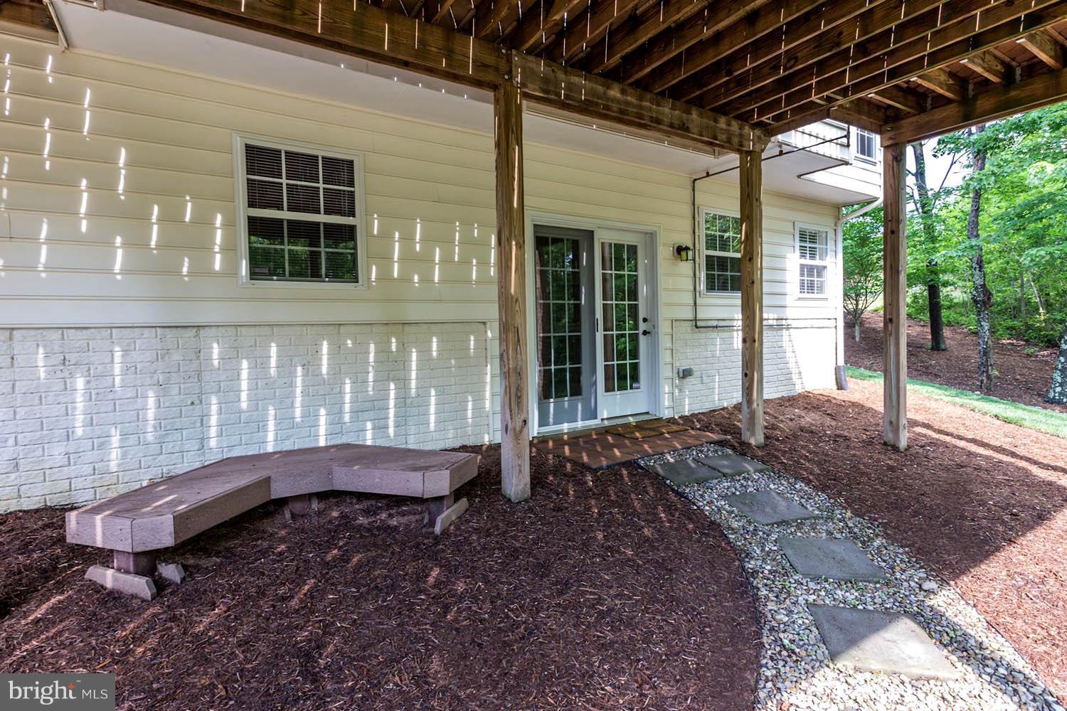 BOWEN MANOR - Residential