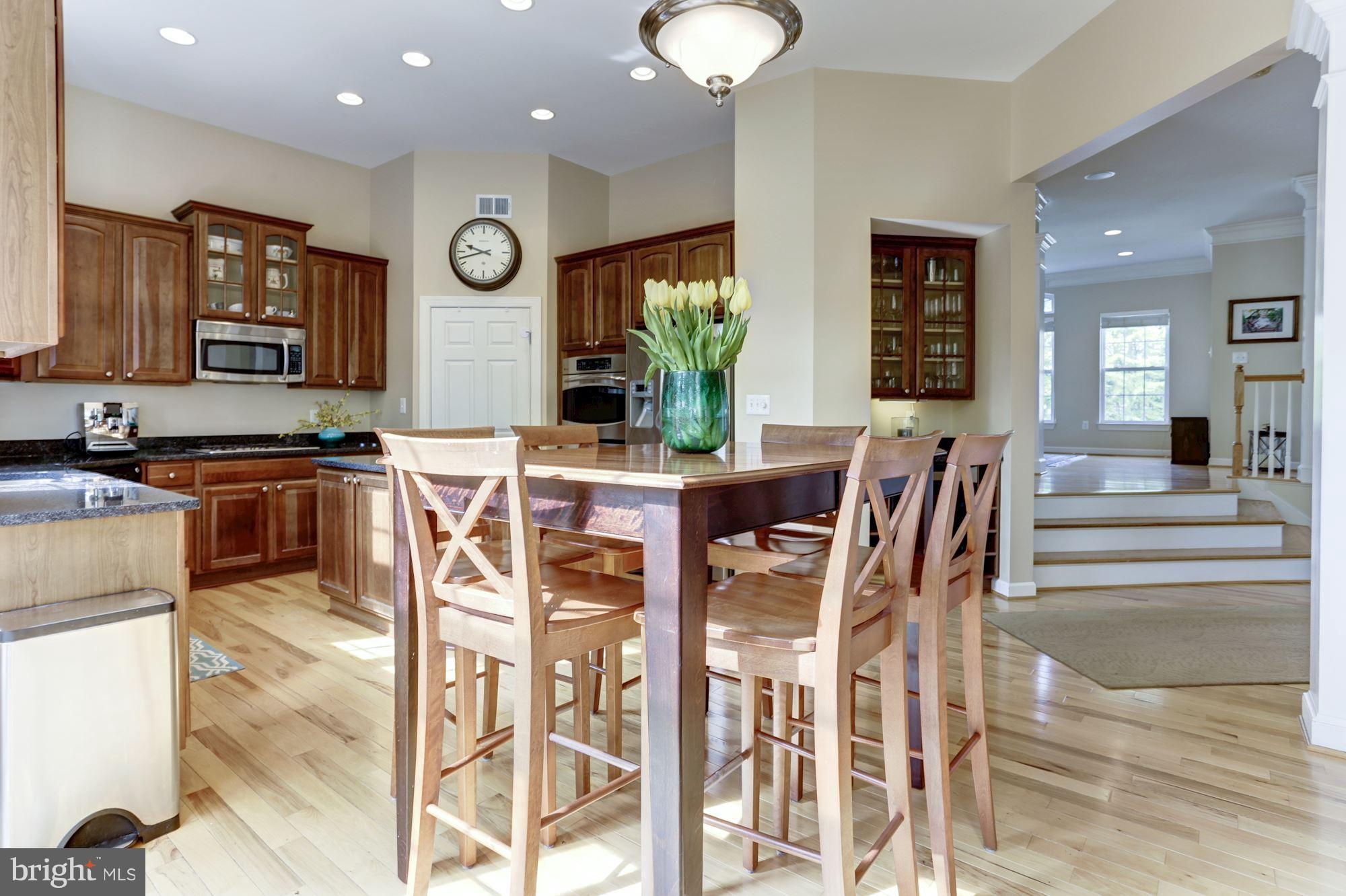 BOWEN MANOR - Residential