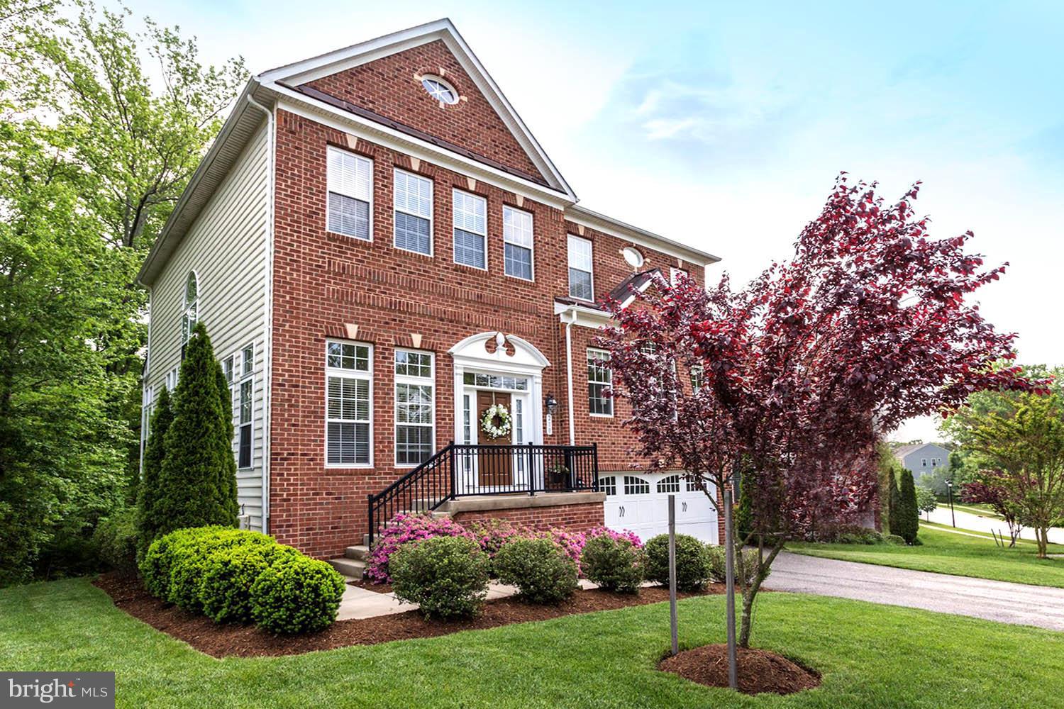 BOWEN MANOR - Residential