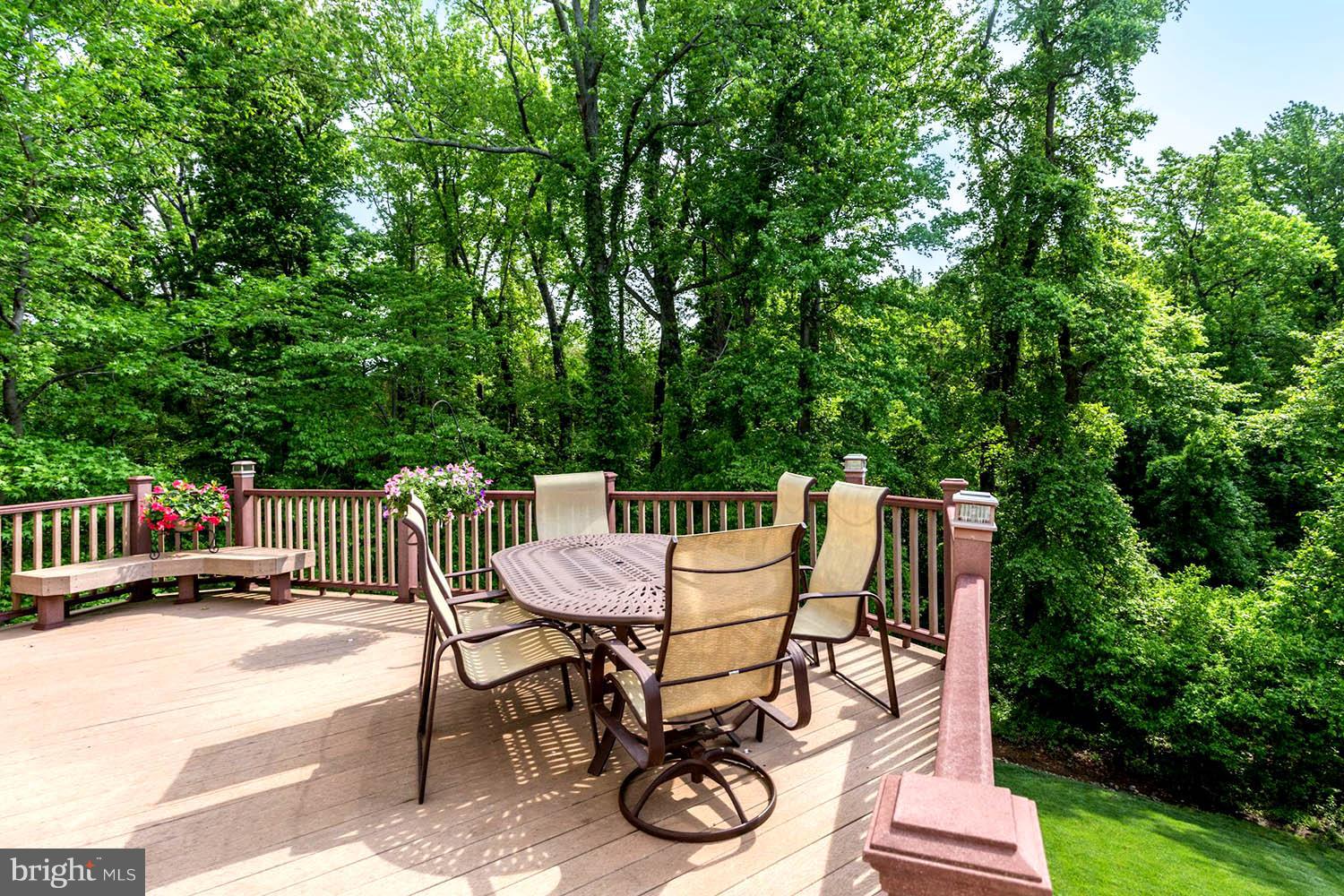 BOWEN MANOR - Residential