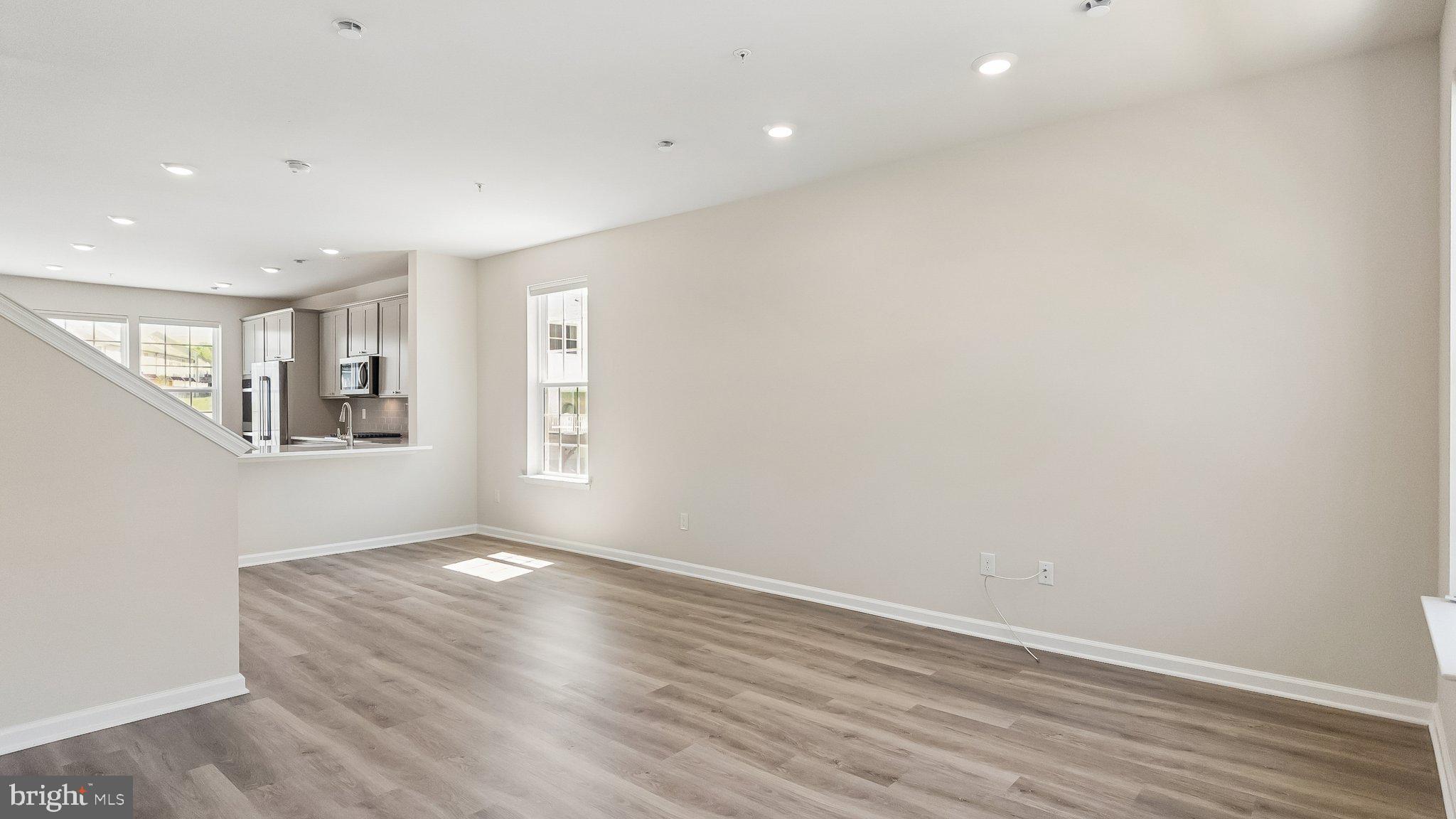 STEELPOINTE - Residential