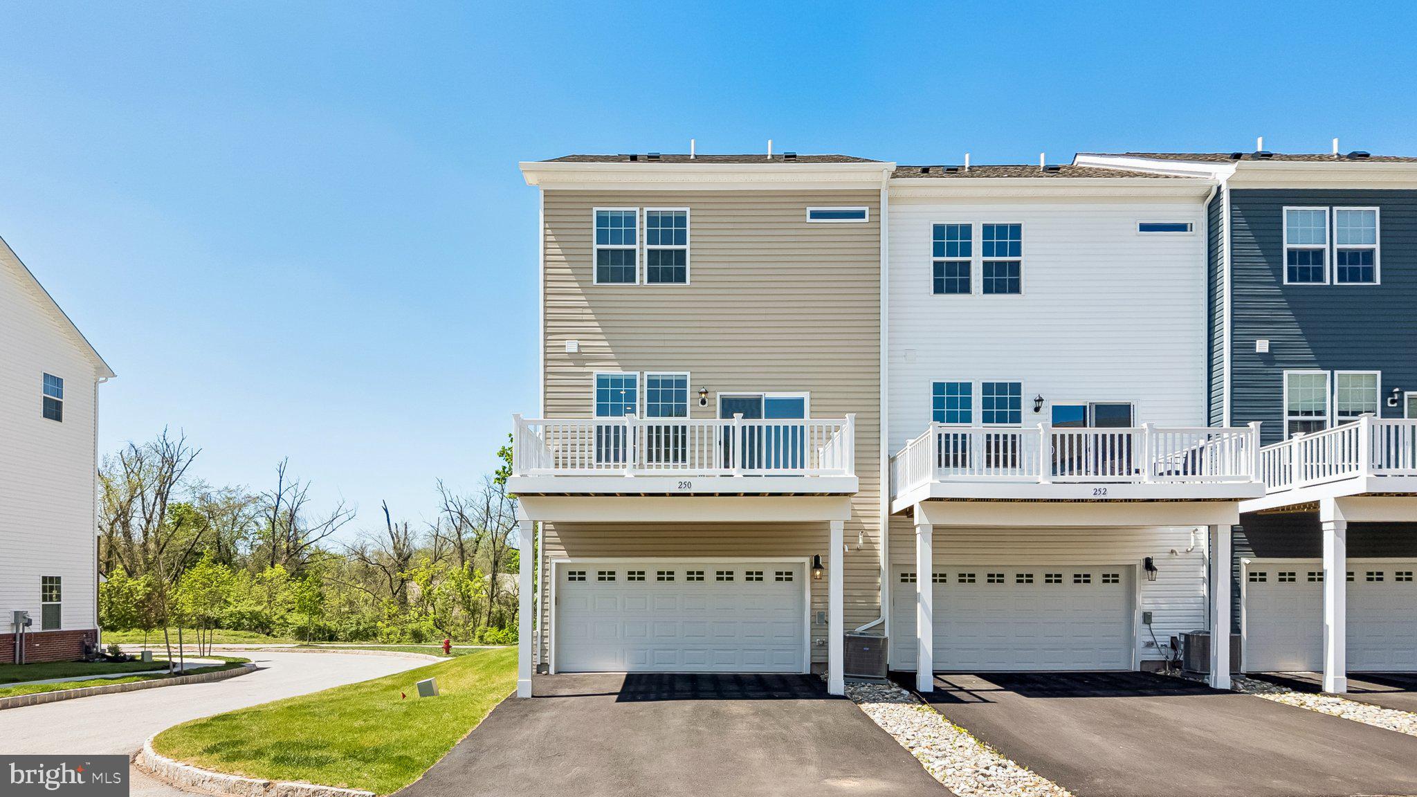 STEELPOINTE - Residential