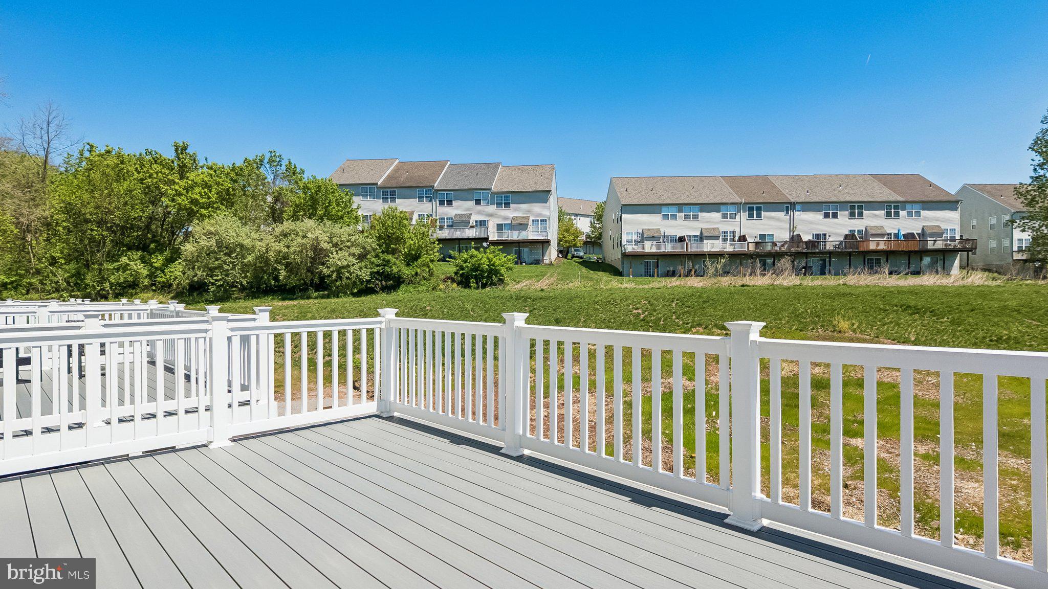 STEELPOINTE - Residential