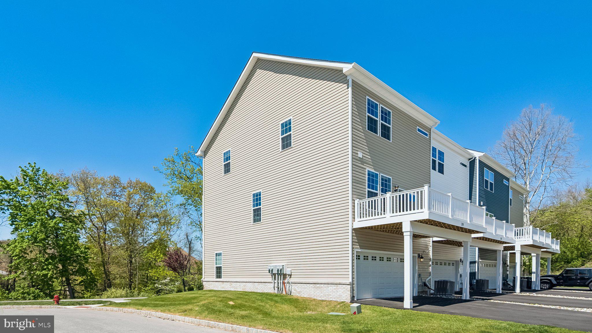 STEELPOINTE - Residential