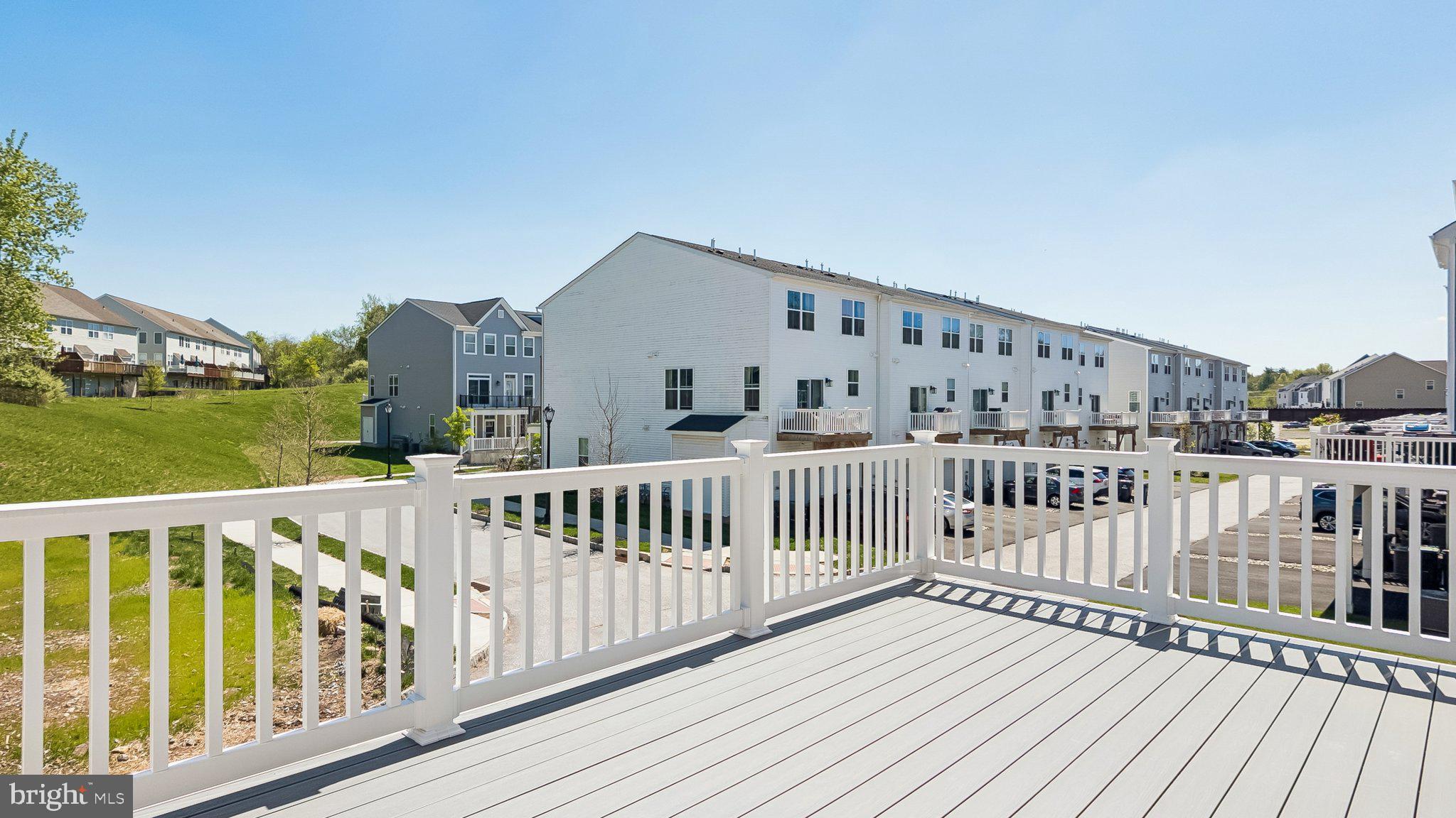 STEELPOINTE - Residential