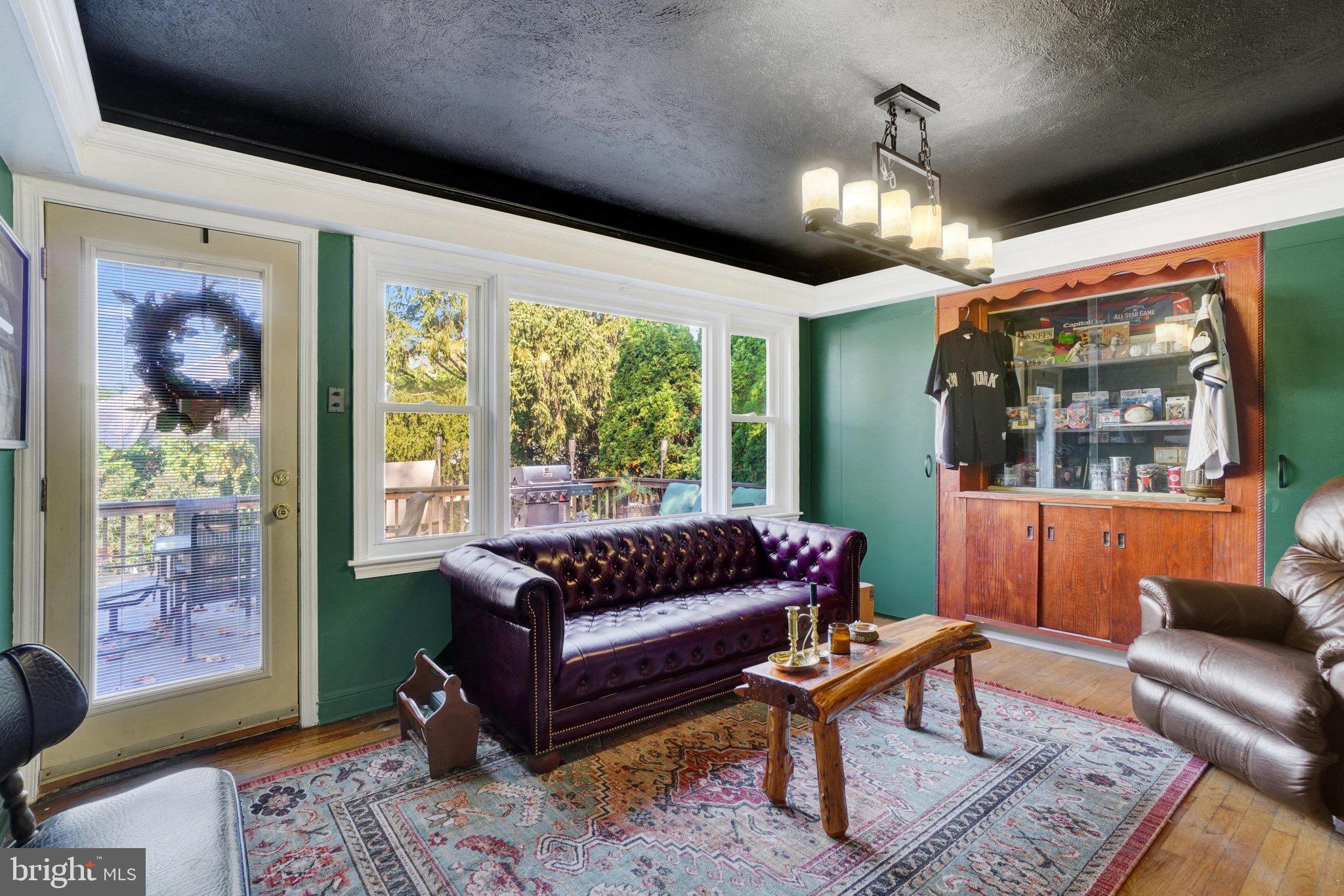823 CLEARMOUNT ROAD