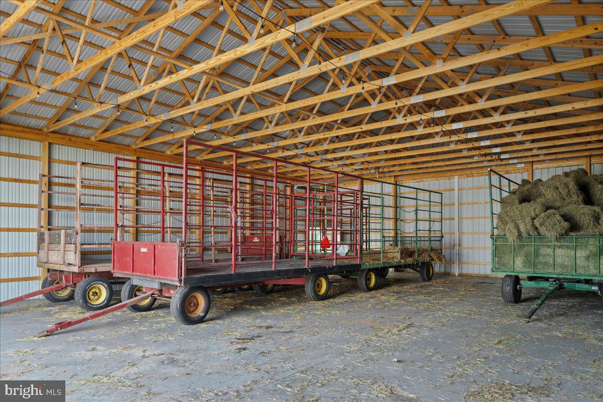 KINTNERSVILLE - Farm