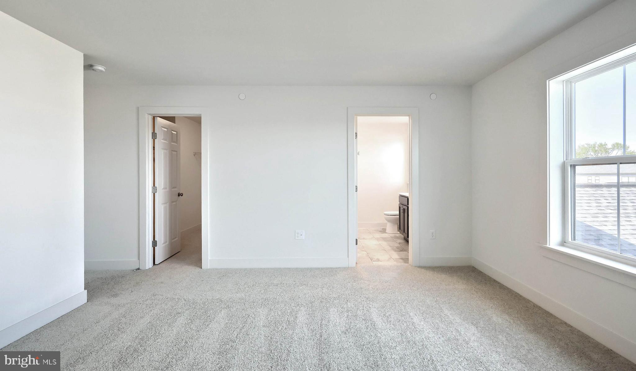 MADISON COURT - Residential