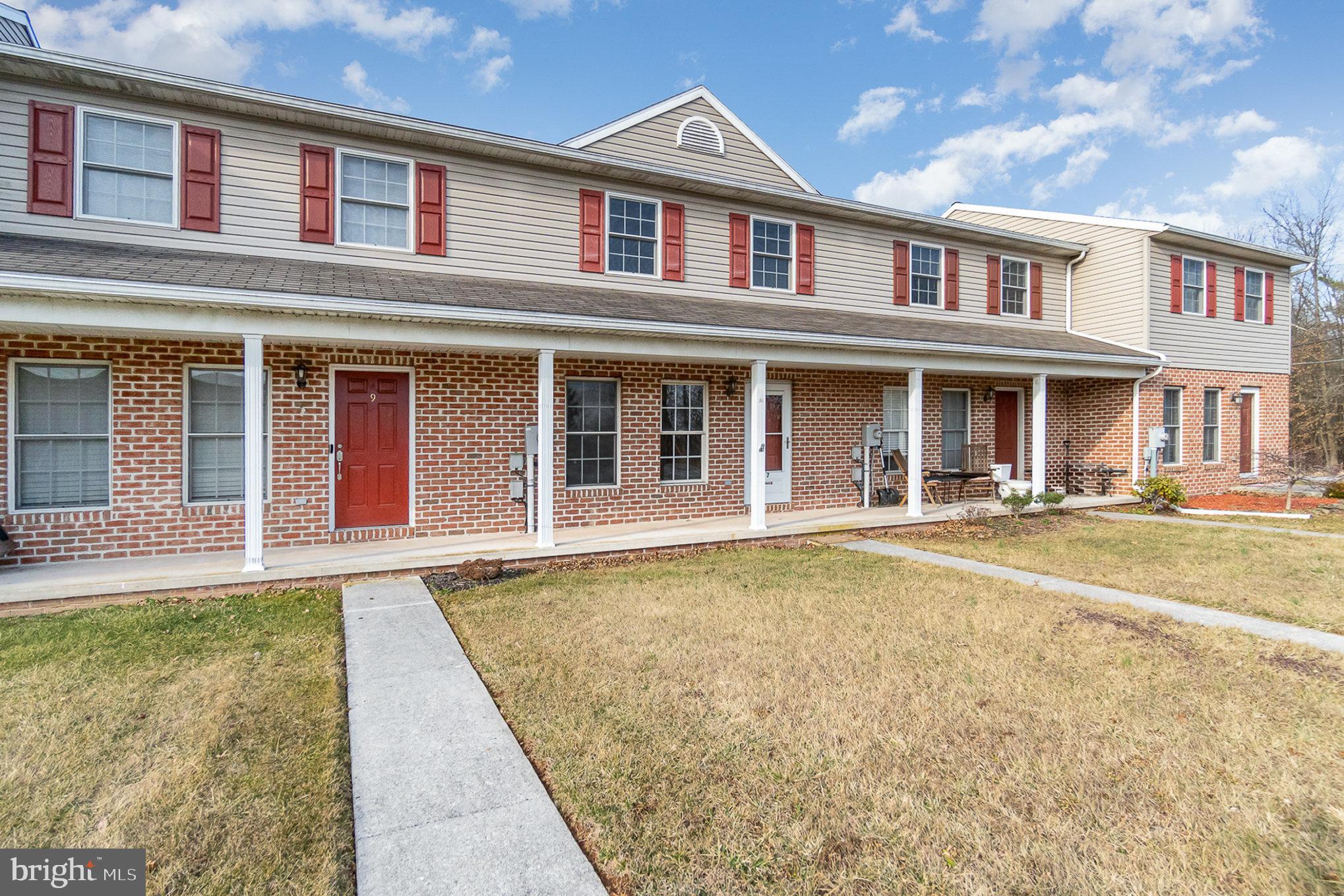 COLONIAL RIDGE - Residential