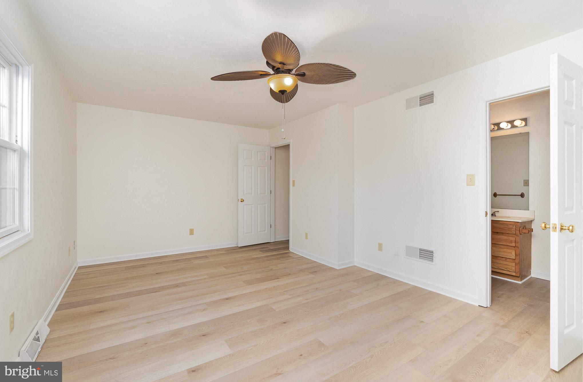 COLONIAL RIDGE - Residential