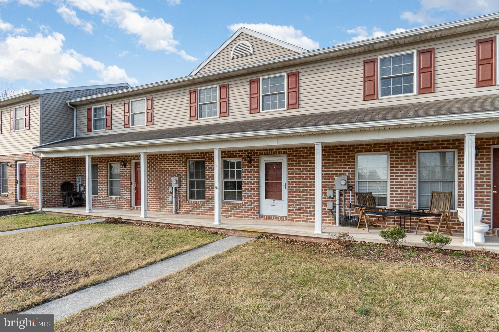 COLONIAL RIDGE - Residential