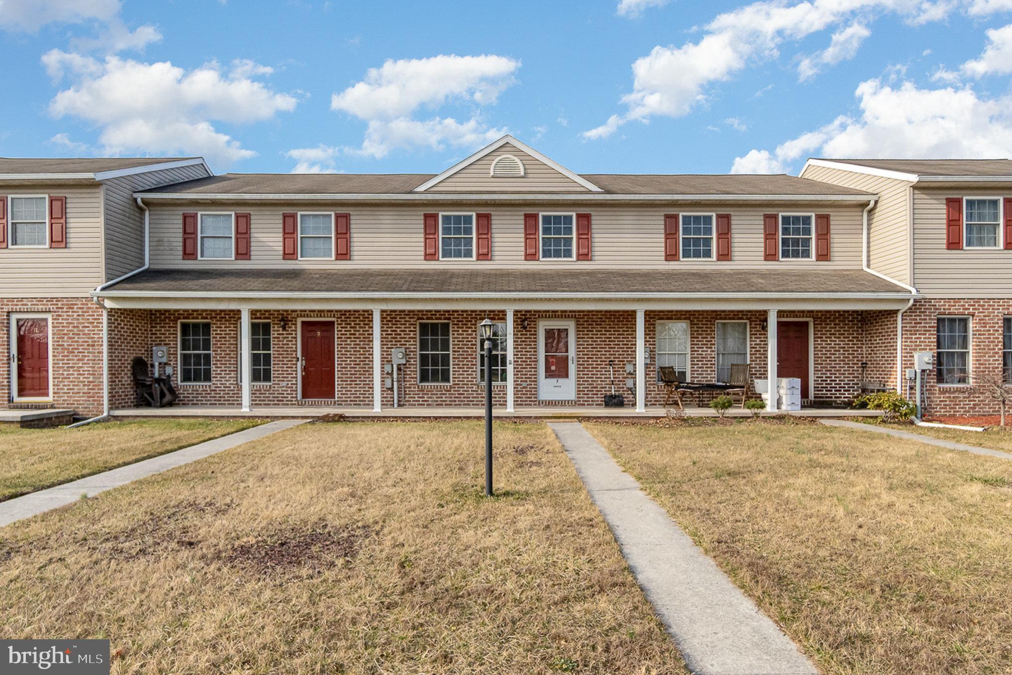 COLONIAL RIDGE - Residential