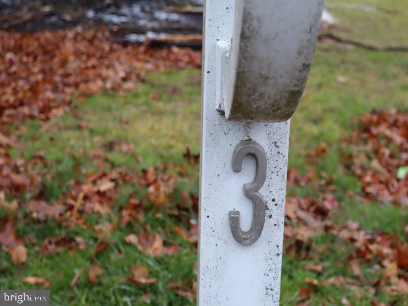 3 E SPRING OAK CIRCLE