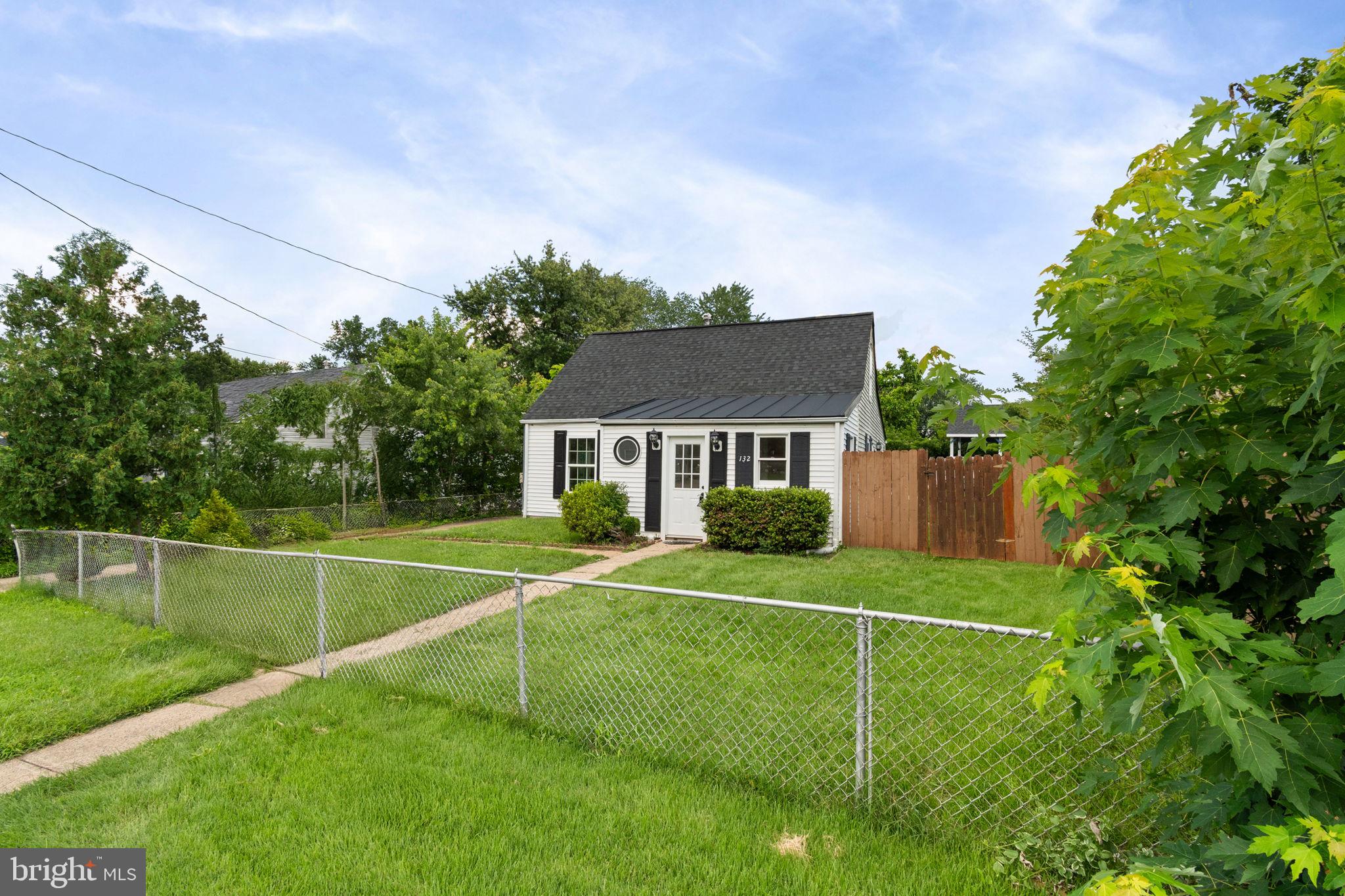 132 EVANS STREET