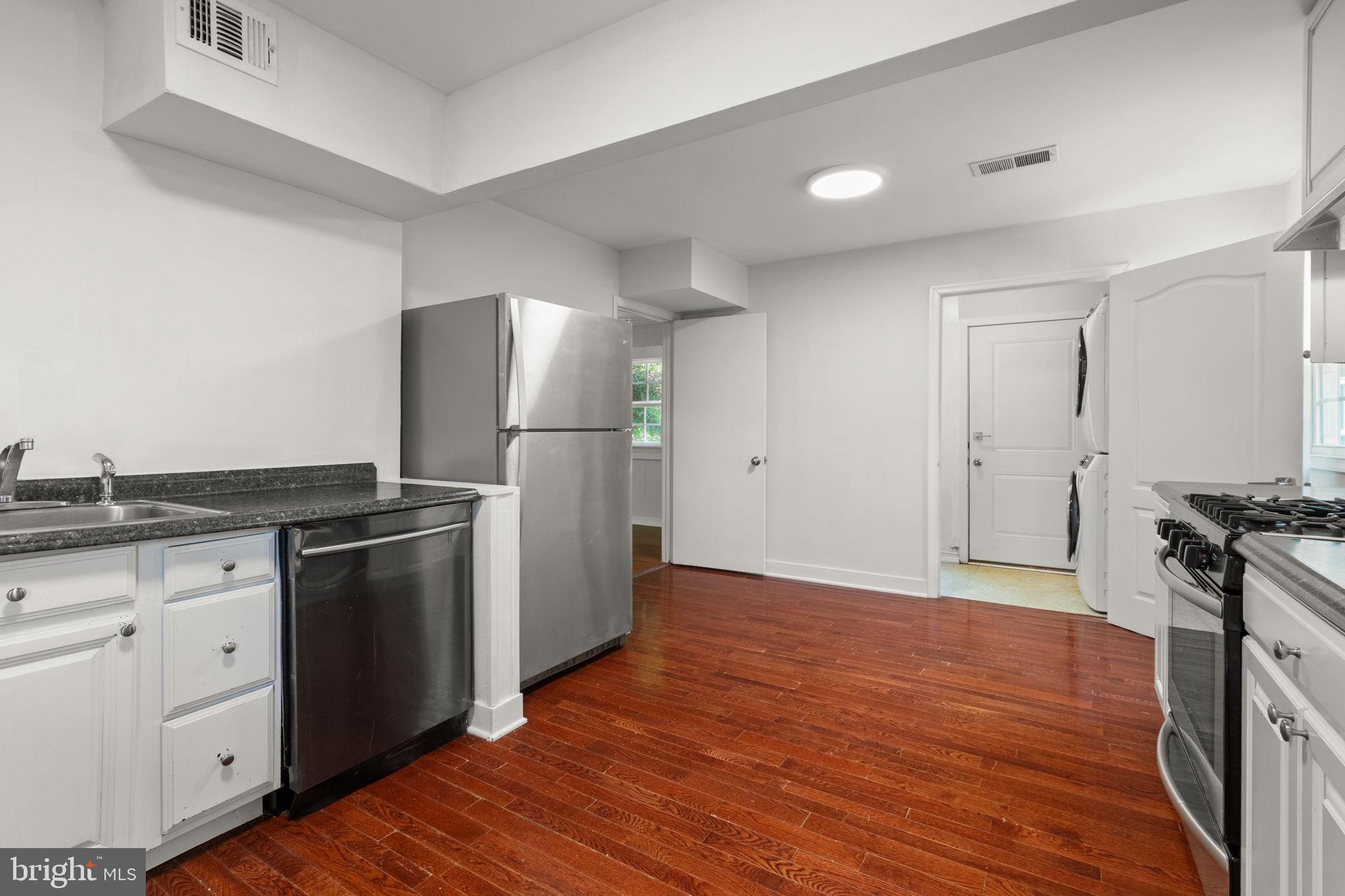 MANASSAS PARK - Residential