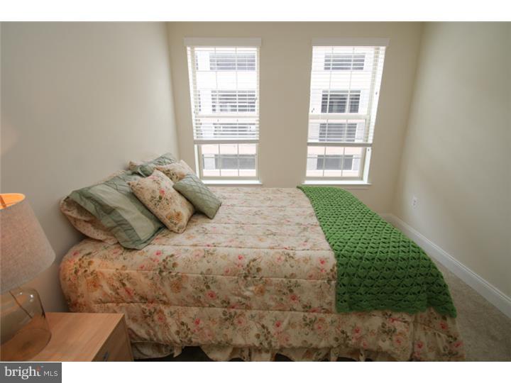 NAVAL SQUARE - Residential