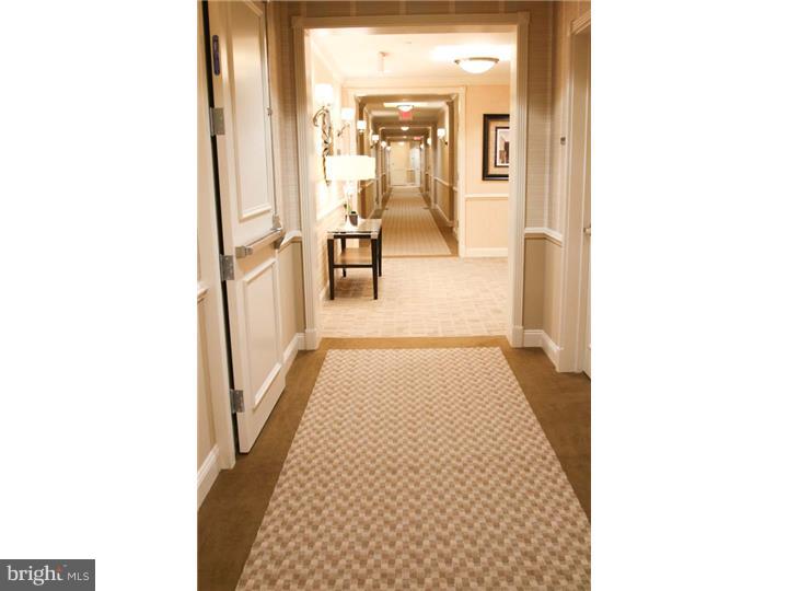 NAVAL SQUARE - Residential