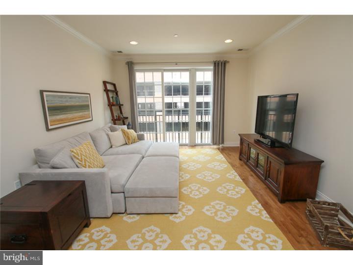 NAVAL SQUARE - Residential